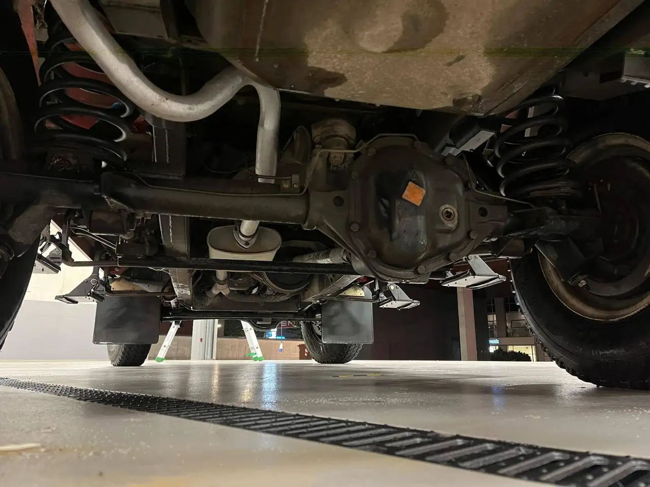 Land Rover Defender V8 Benziner Feuerwehrfahrzeug, foto 5