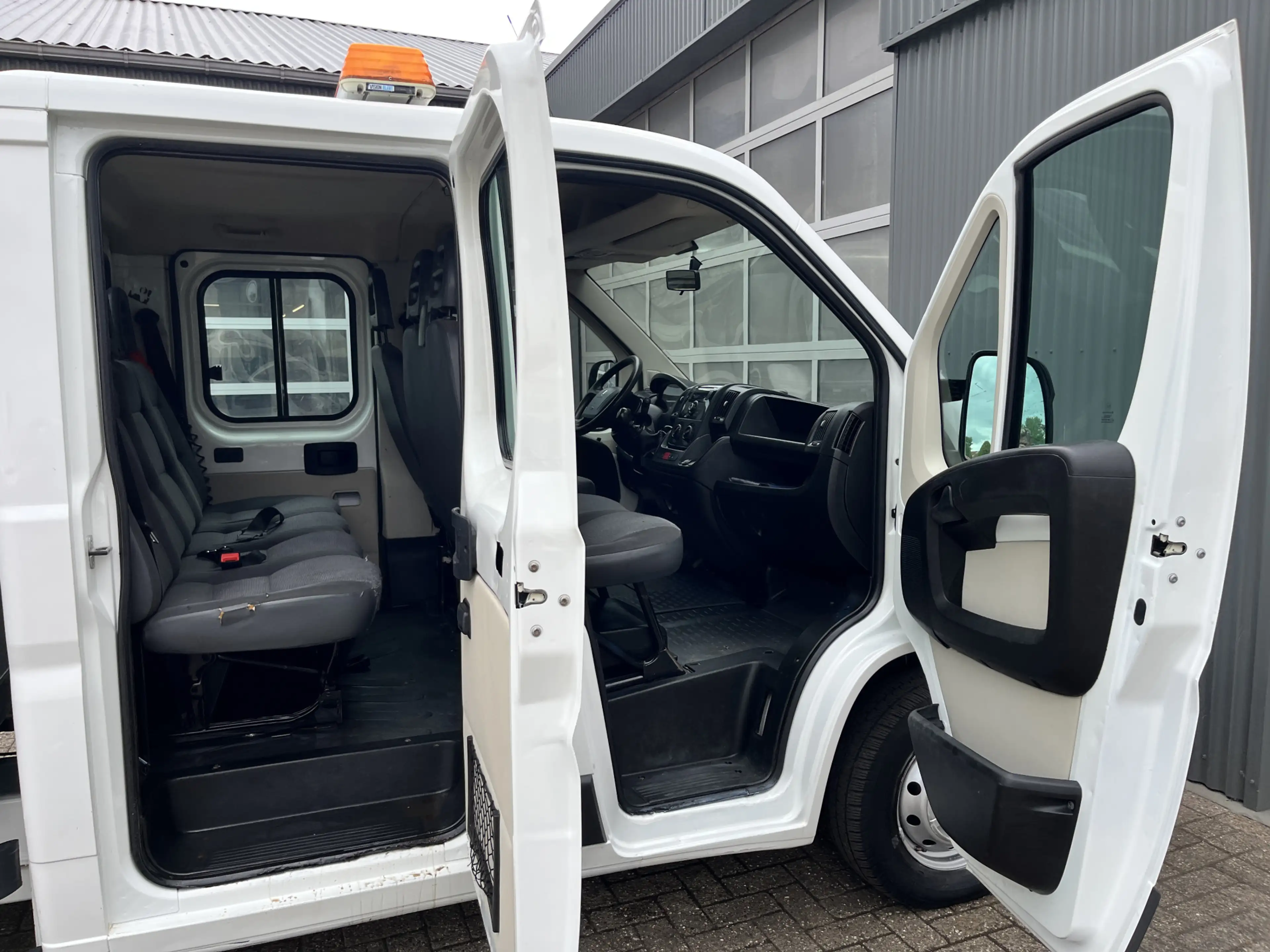 Peugeot Boxer 335 2.2 HDI L3 DC LET OP 5e VERSNELLING WERKT NIET — photo 8