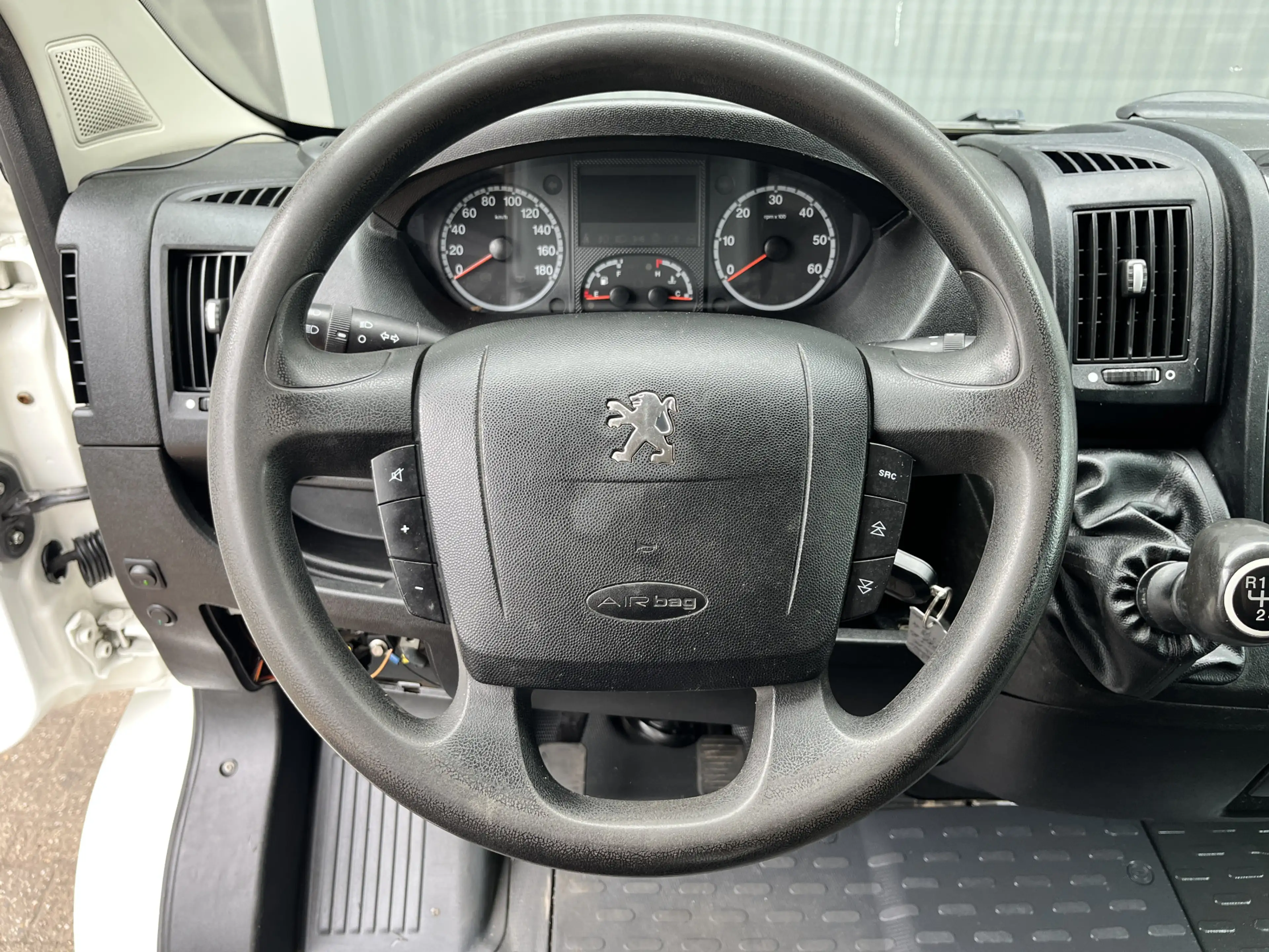 Peugeot Boxer 335 2.2 HDI L3 DC LET OP 5e VERSNELLING WERKT NIET — photo 11