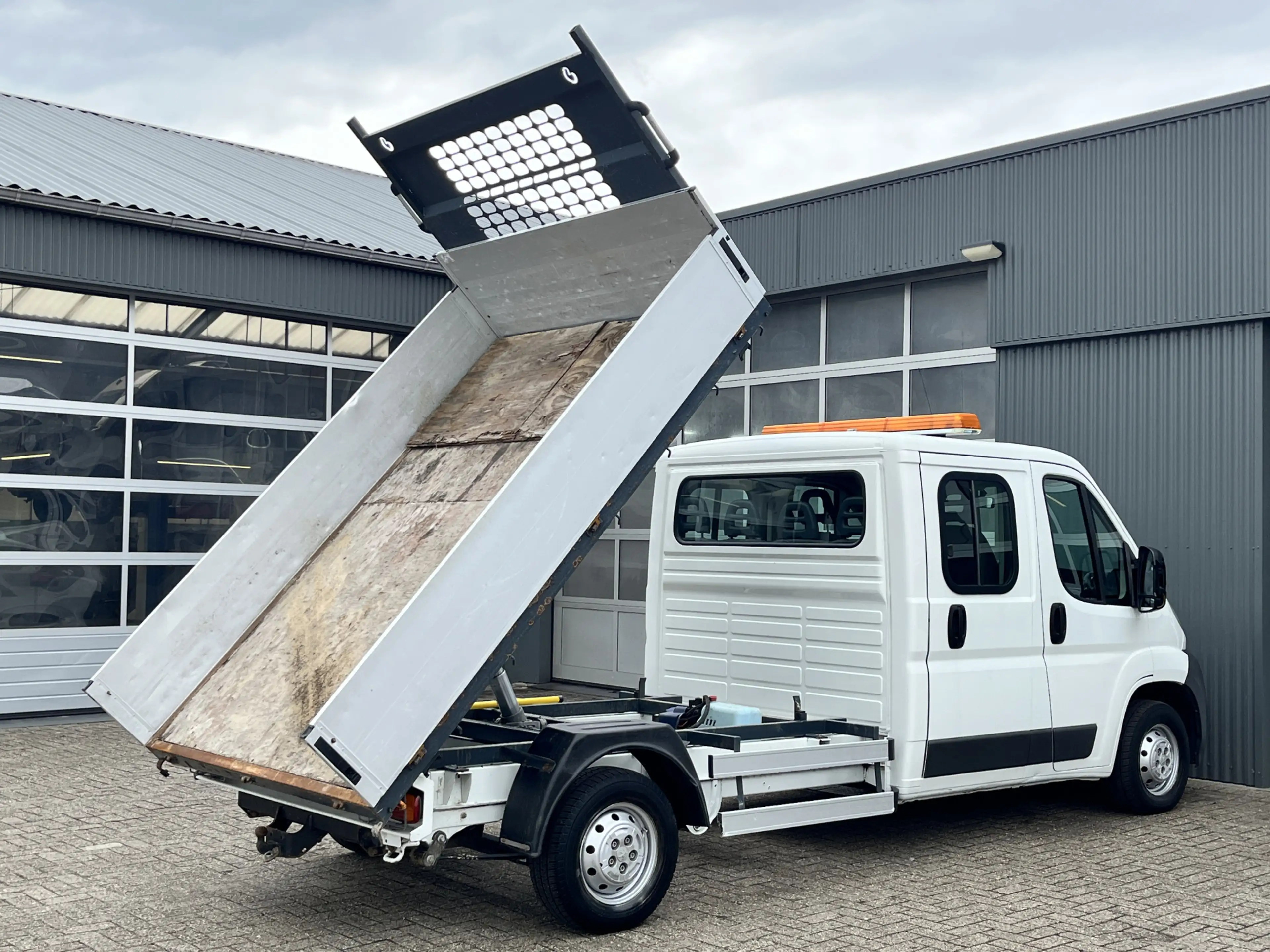 Peugeot Boxer 335 2.2 HDI L3 DC LET OP 5e VERSNELLING WERKT NIET — photo 4