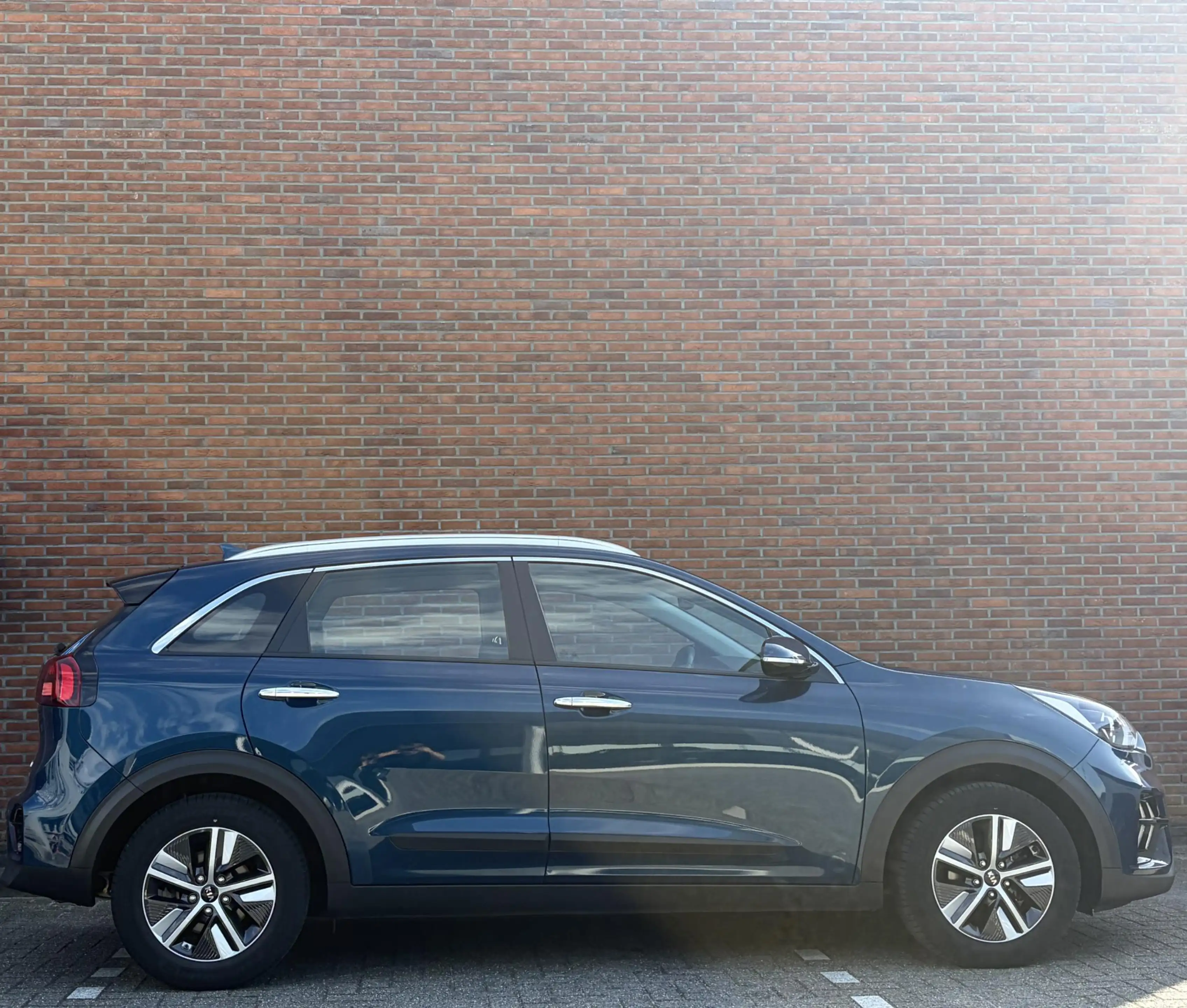 Kia Niro 1.6 GDi Hybrid DynamicLine I Navigatie I Achteruit — photo 4