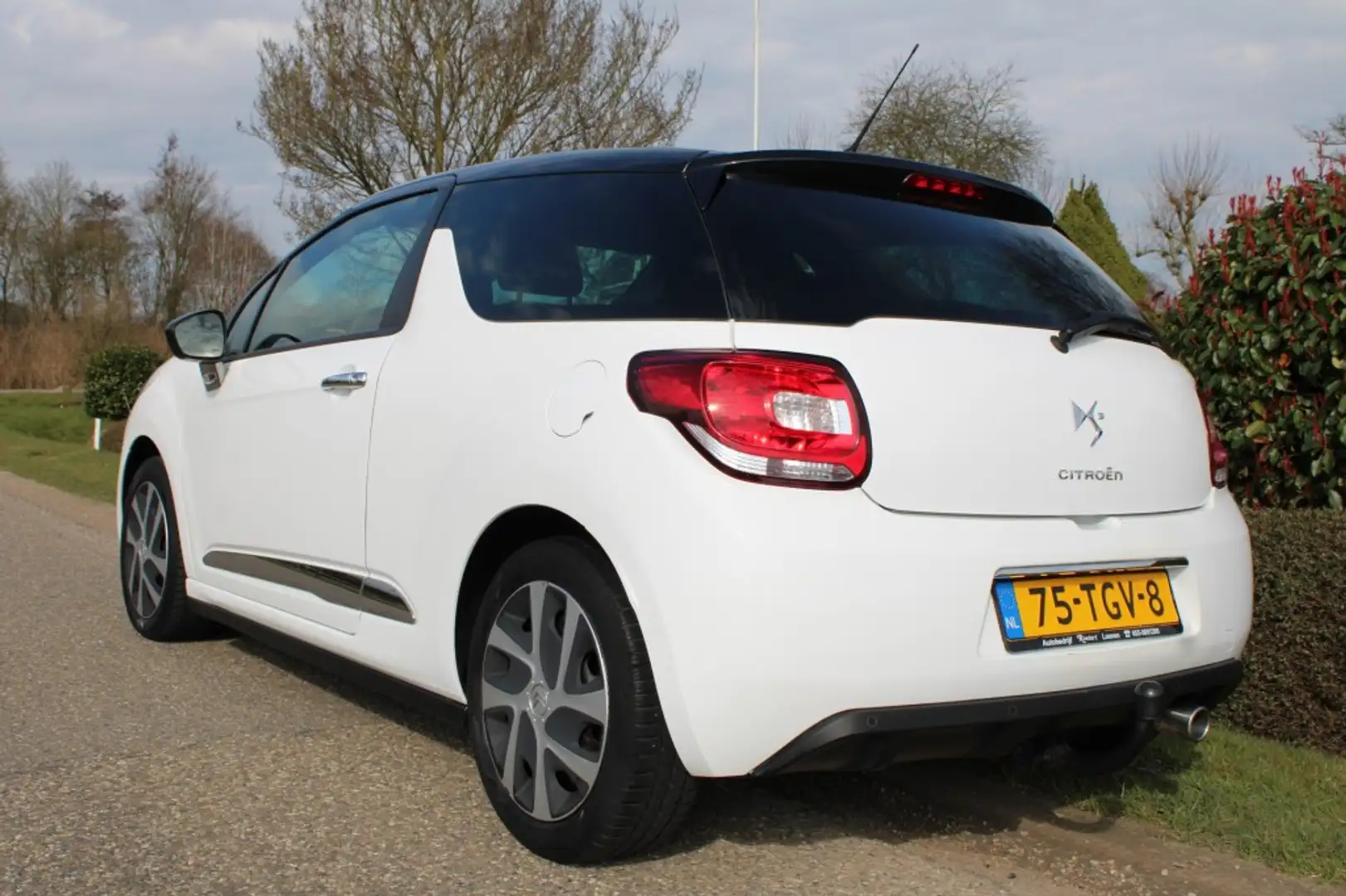 Citroen DS3 1.6 E-HDI 92pk So Chic ECC/cruise/navi/PDC/trekhaa Blanco - 2