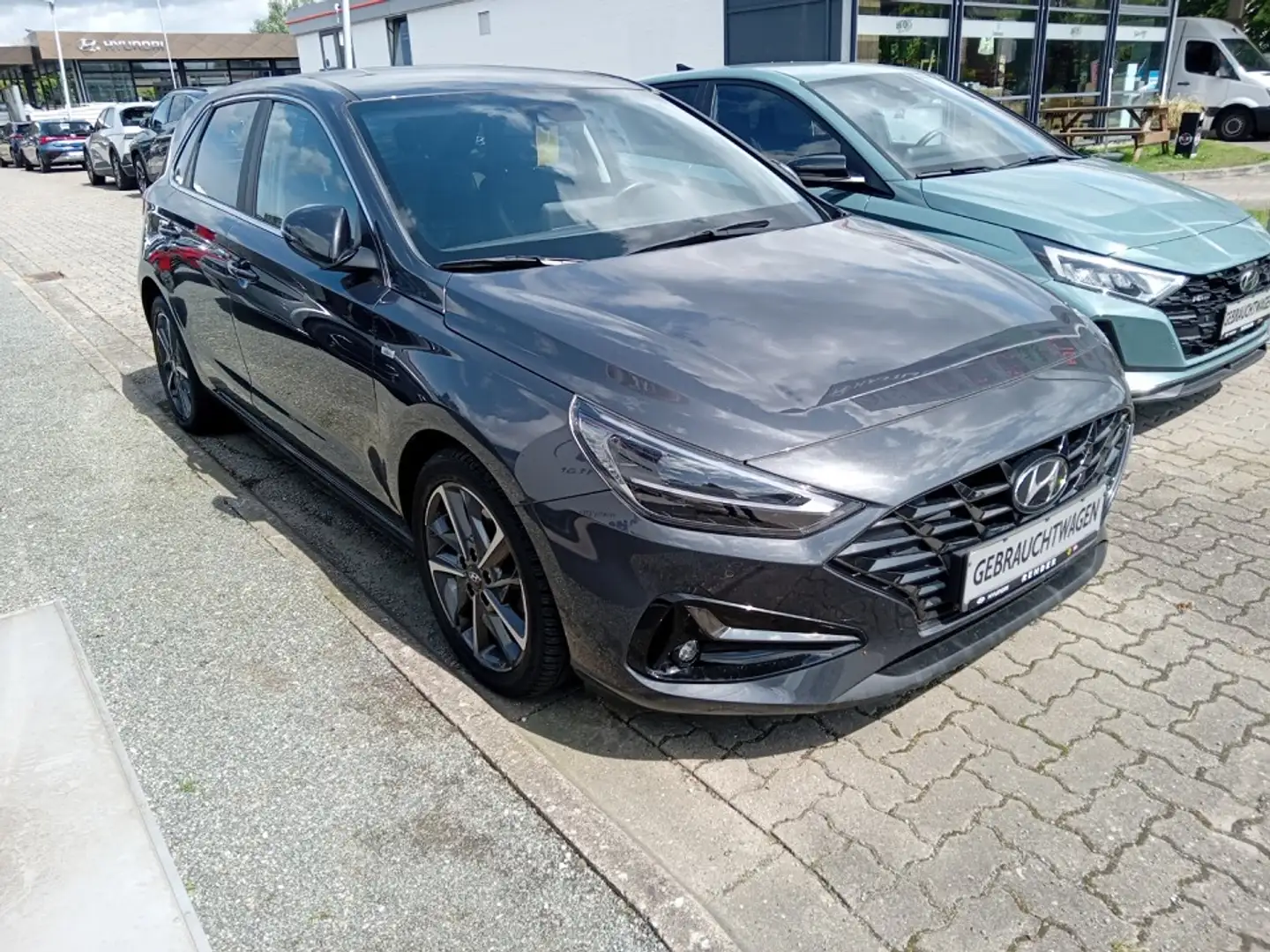 Hyundai i30 1.5 7-DCT PRIME Grau - 1