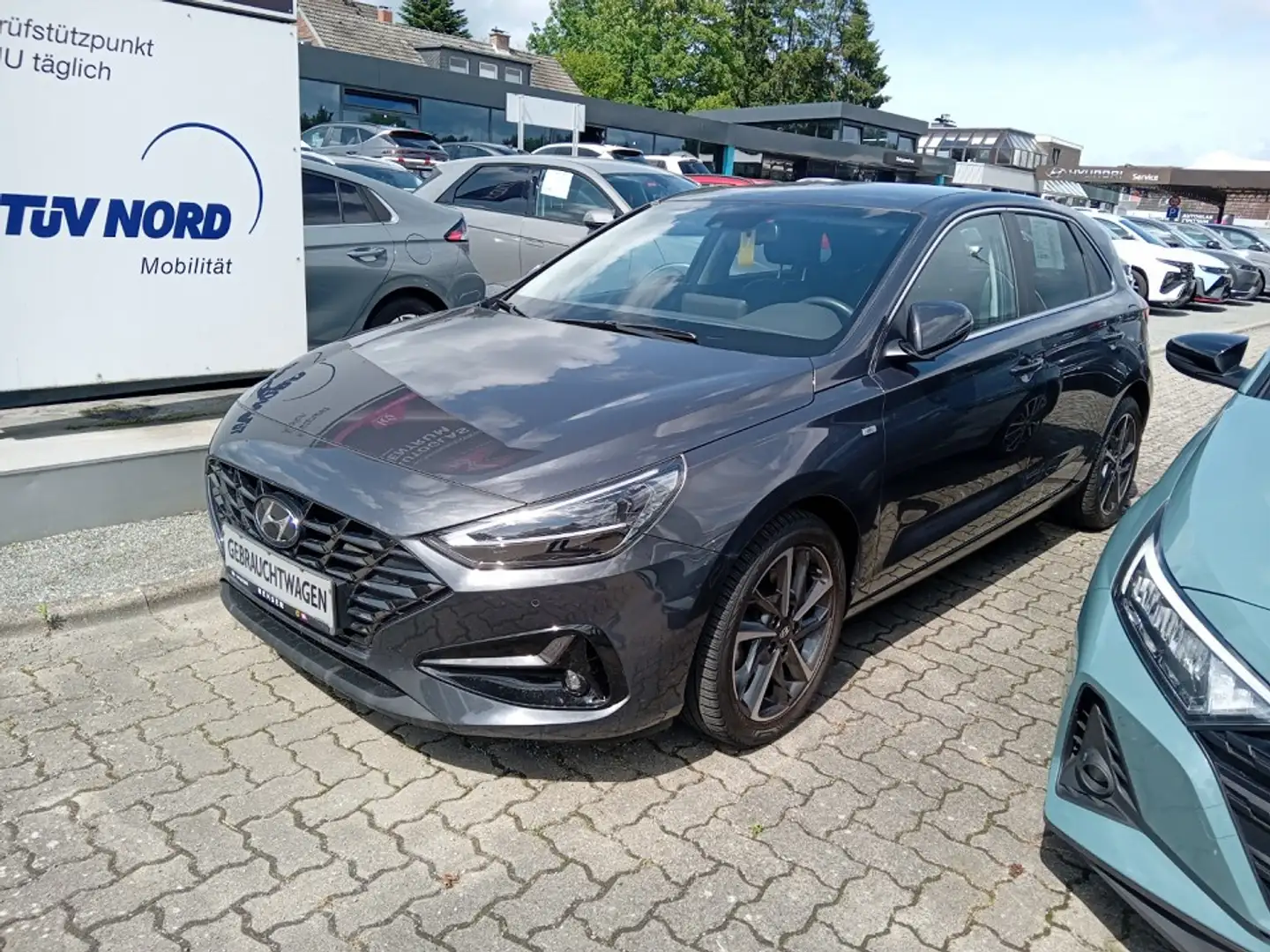 Hyundai i30 1.5 7-DCT PRIME Grau - 2