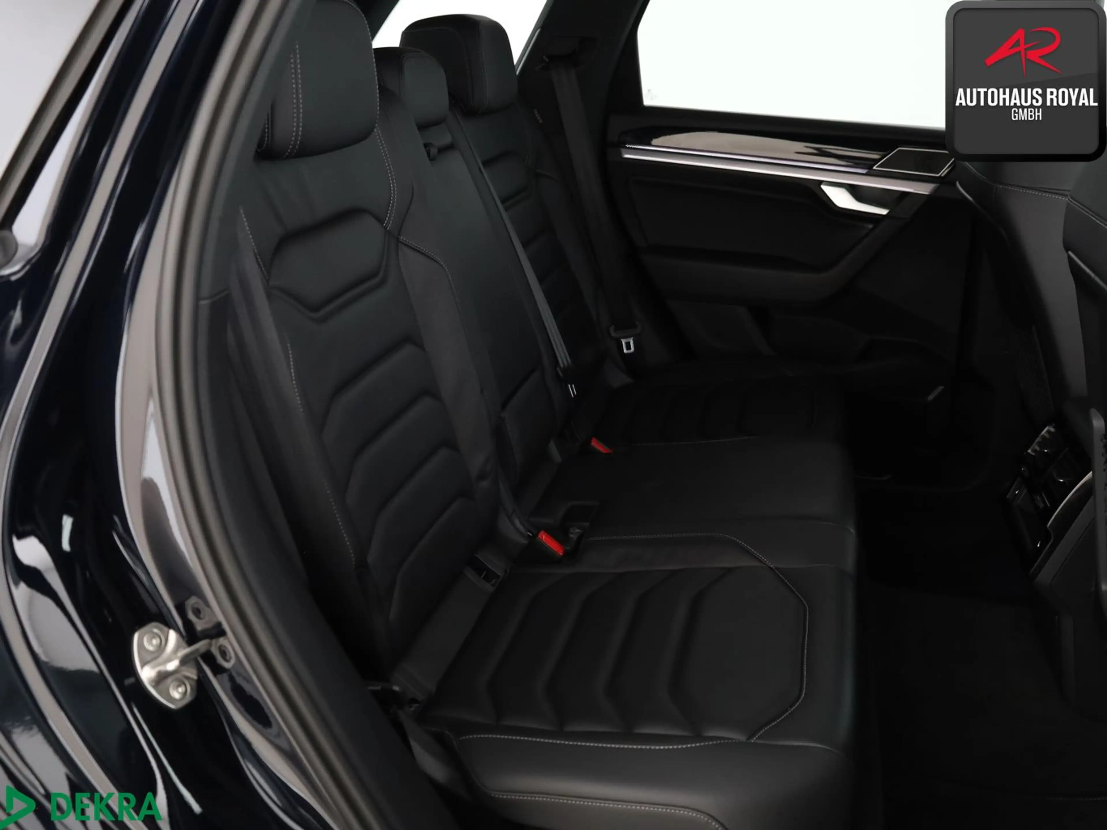 Volkswagen Touareg 3.0 TSI 4M R LINE DYNAUDIO,360°,ACC,AHK — photo 12
