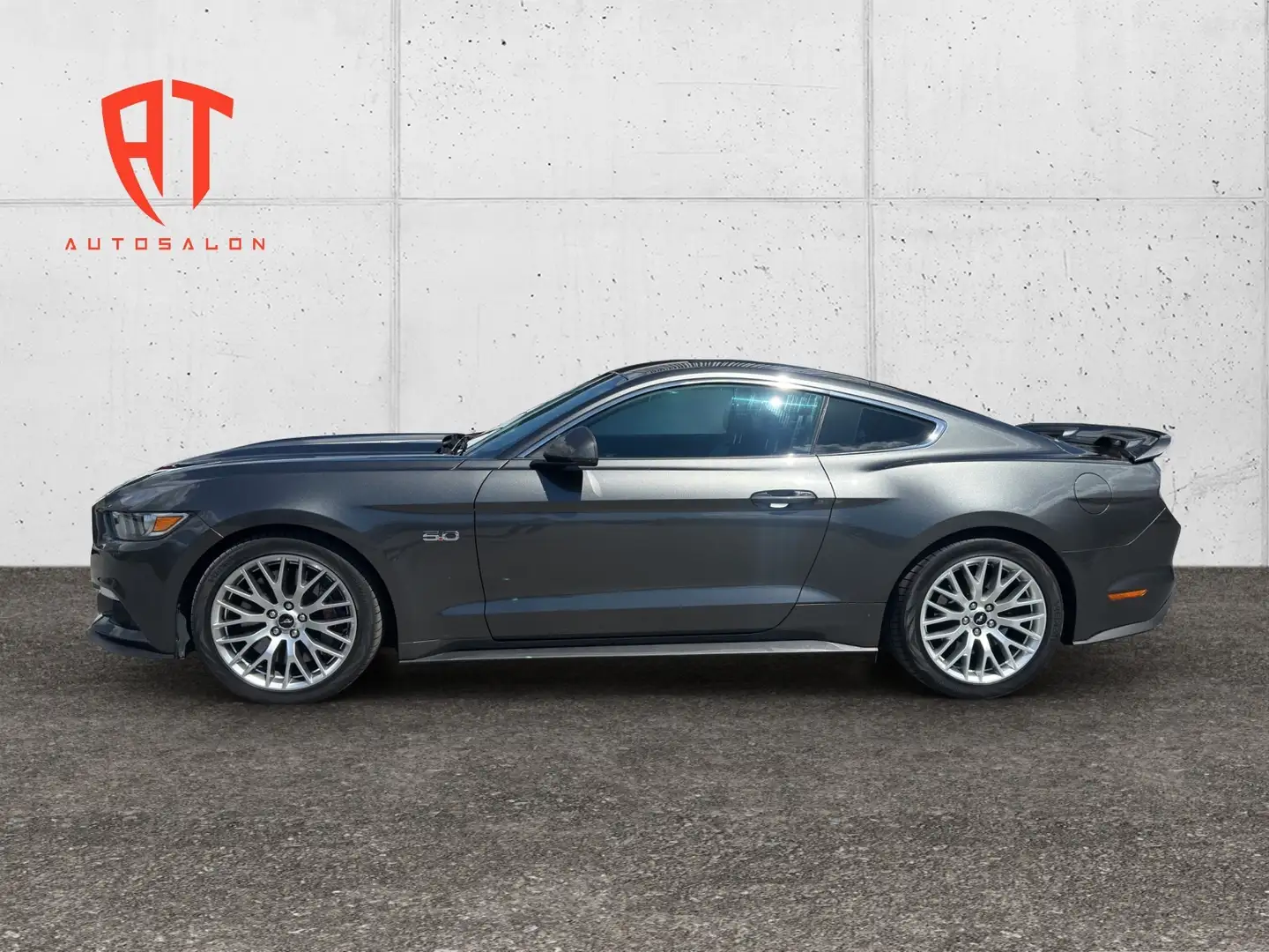 Ford Mustang GT Gris - 2