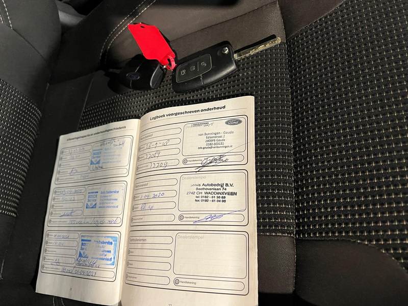 Ford Fiesta 1.0 EcoBoost Candy Blue Edition — photo 12