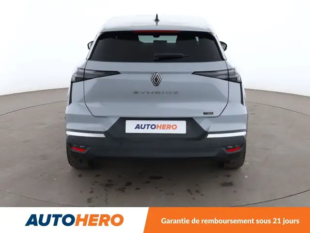 Renault Symbioz view 5