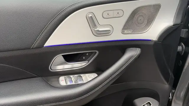 Mercedes-Benz Gle Class view 13