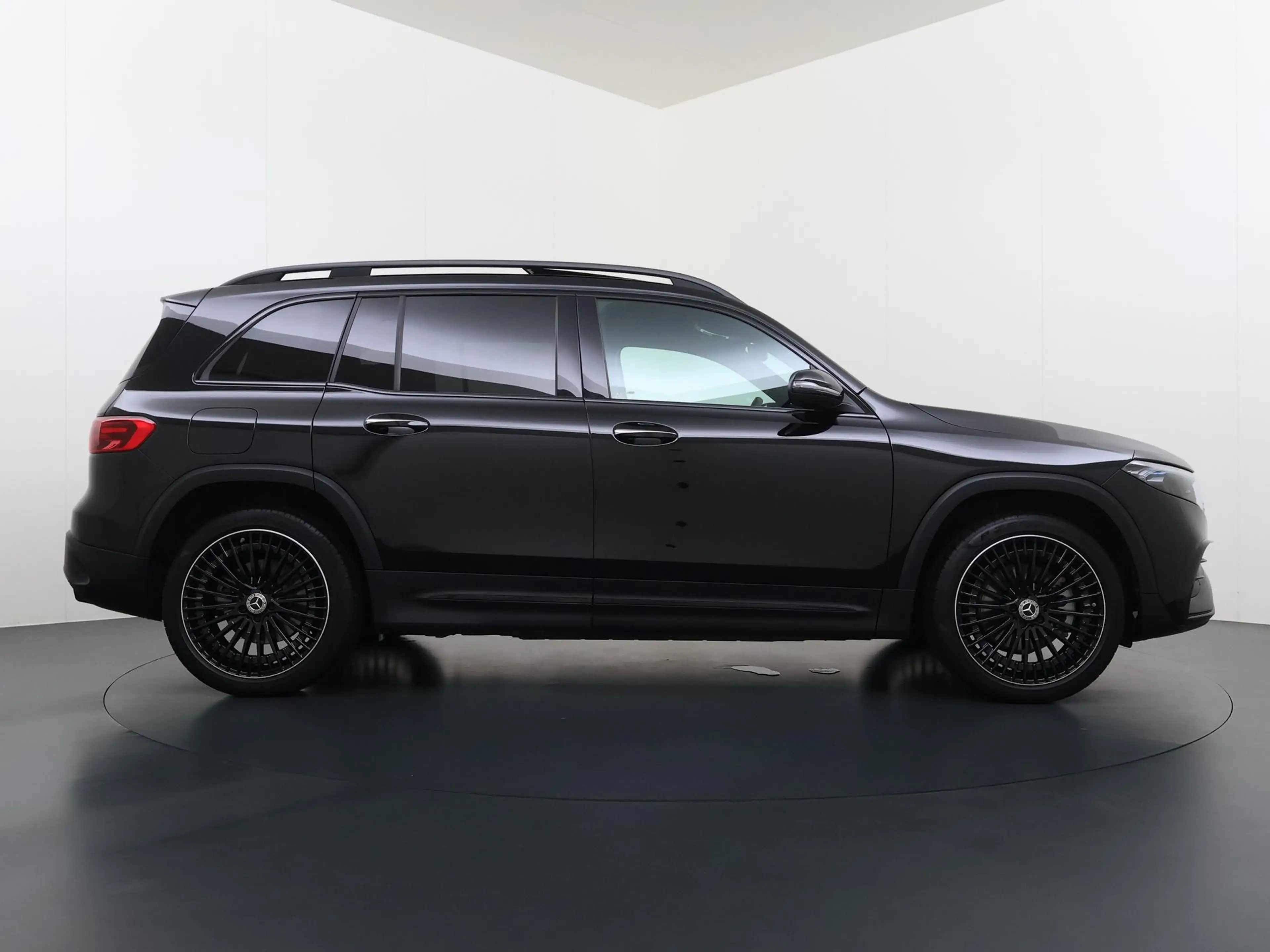 Mercedes-Benz EQB 250 250+ AMG Line 71 kWh | Panorama - Schuifdak | 20" — photo 10