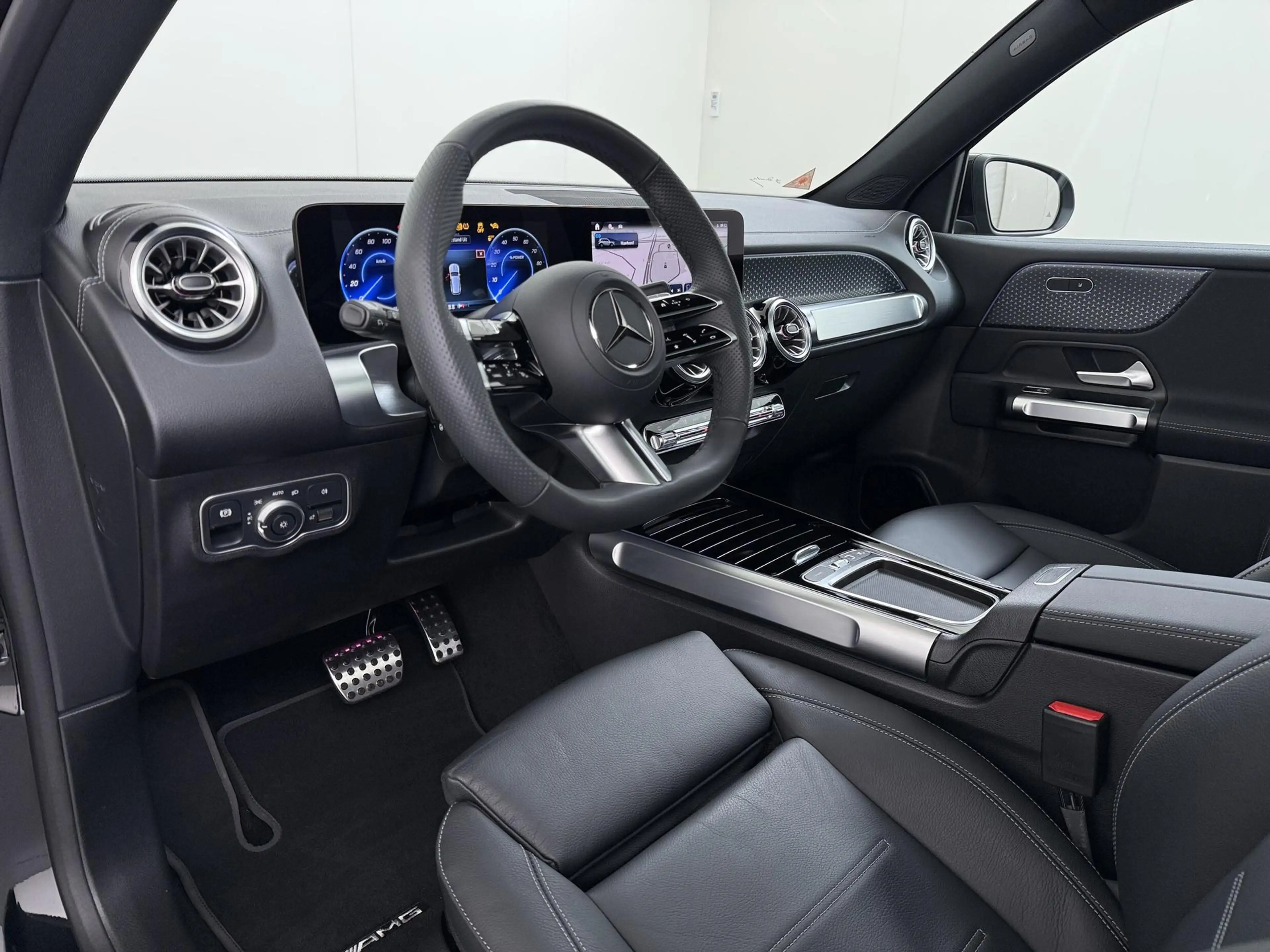 Mercedes-Benz EQB 250 250+ AMG Line 71 kWh | Panorama - Schuifdak | 20" — photo 2