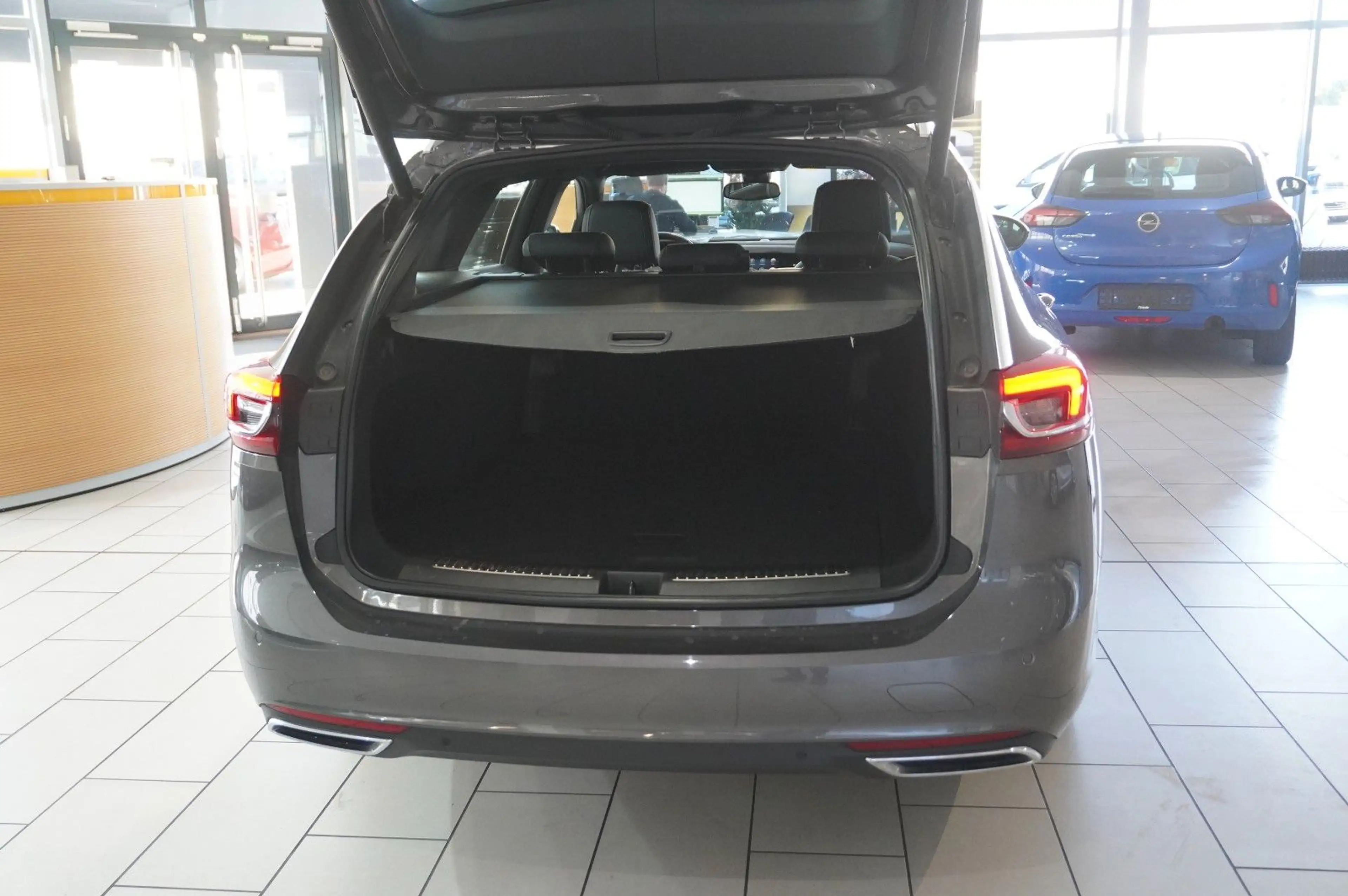 Opel Insignia B ST 2.0D BUSINESS NAVI/LED/KAMERA/HUD — photo 11