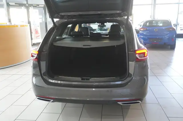 Opel Insignia view 11