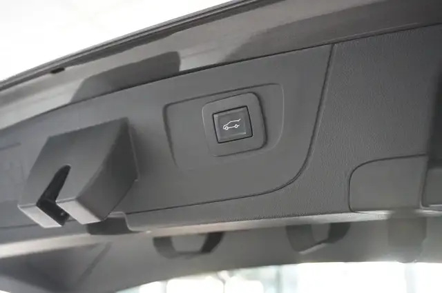 Opel Insignia view 12