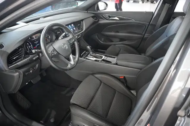 Opel Insignia view 13