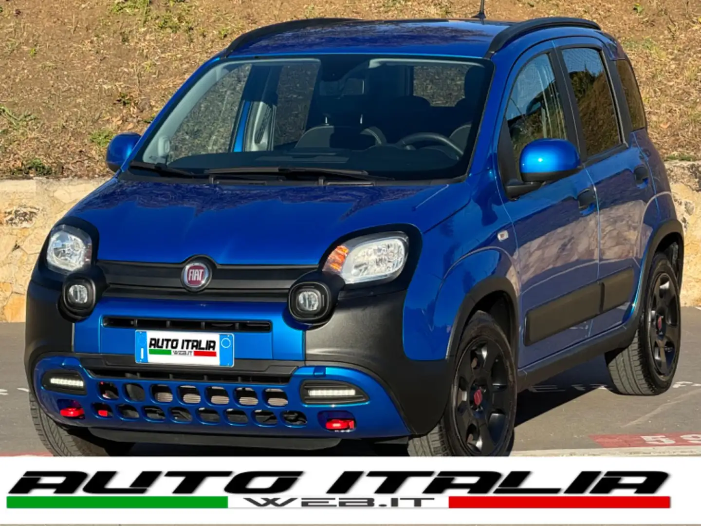 Fiat Panda Cross 1.0 HYBRID+NAVI+CARPLAY+CLIMATRONIC+PDC Blauw - 1