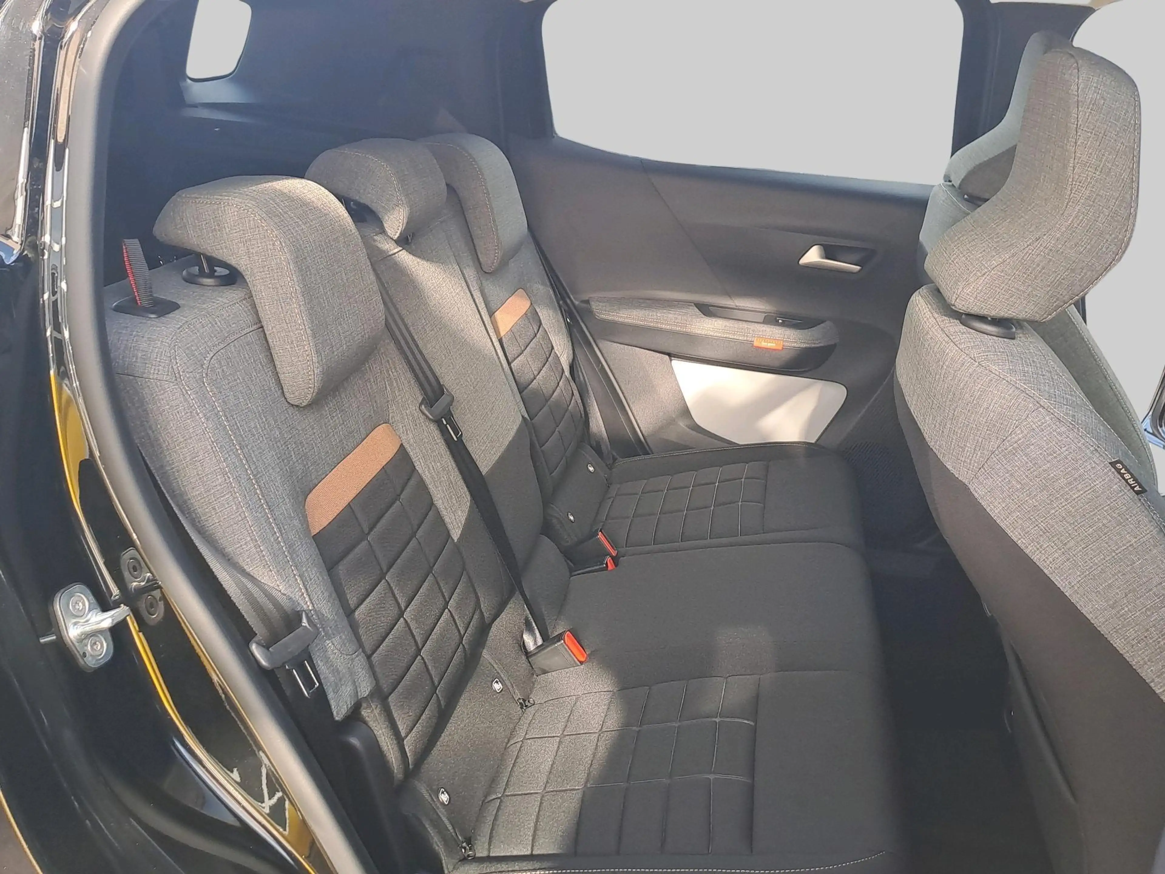 Citroen C3 Aircross Plus 145pk automaat | 10,25" kleuren touchscreen, — photo 14