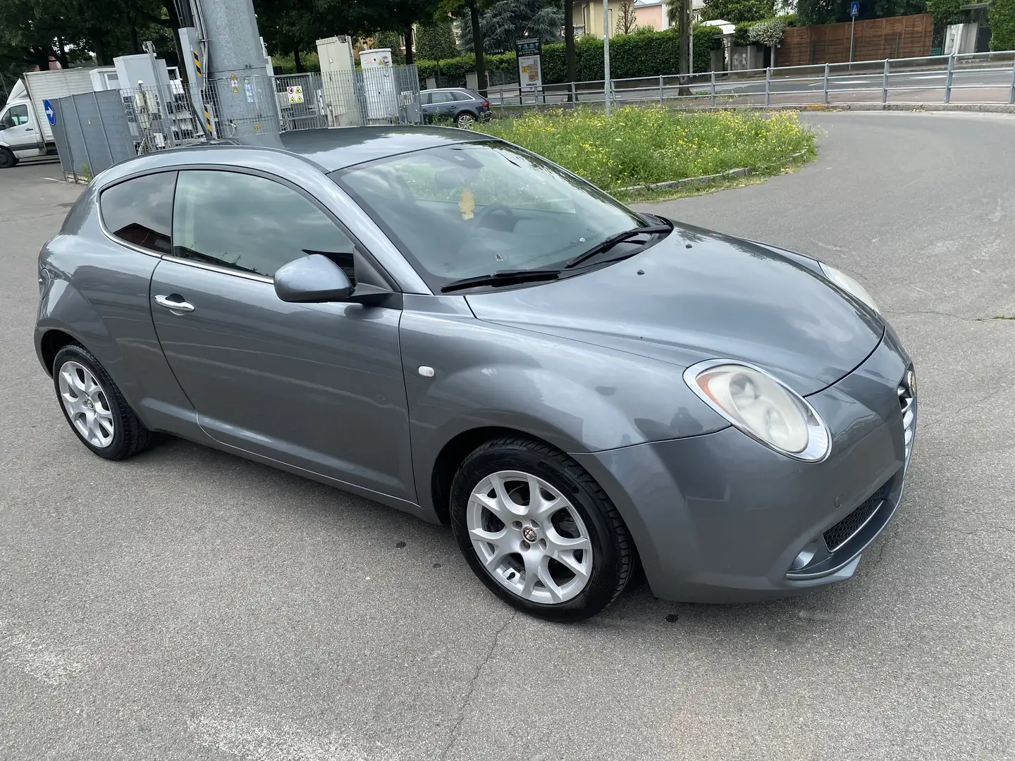 Alfa Romeo MiTo 1.4 tb BlackLine Collection Gpl 120cv Grau - 2