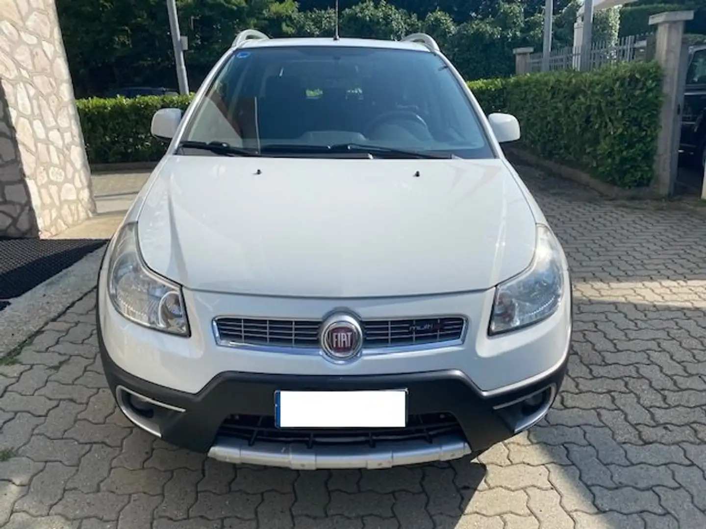 Fiat Sedici 2.0 MJT EMOTION 4x2 135CV Blanc - 1