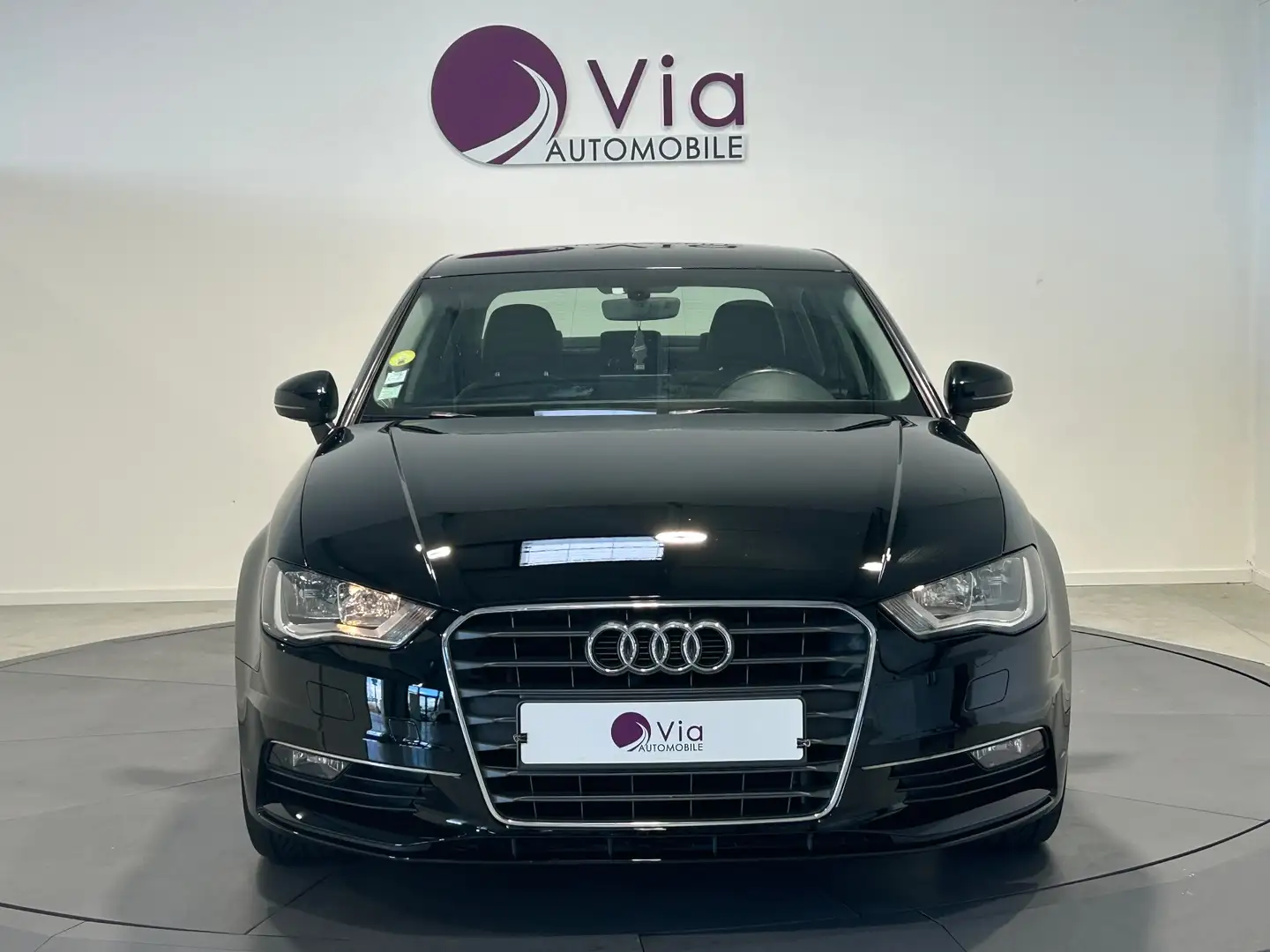 Audi A3 1.6 TDI 110 Ambiente Noir - 2