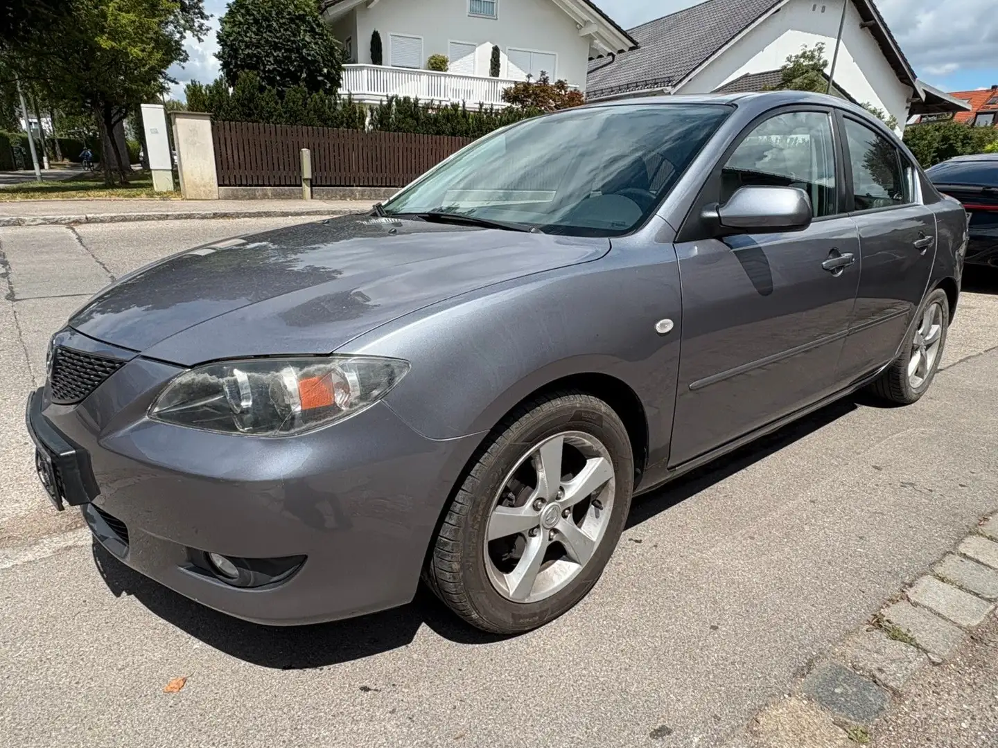 Mazda 3 1.6 Exclusive*Automatikgetriebe*Klimaautomatik Blauw - 2