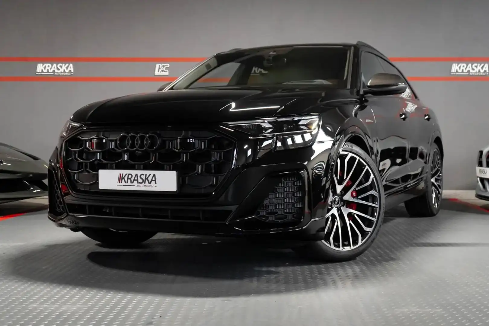 Audi SQ8 4.0 TFSI quattro AHK PANO LHZ B&O STHZ NACHT Schwarz - 2