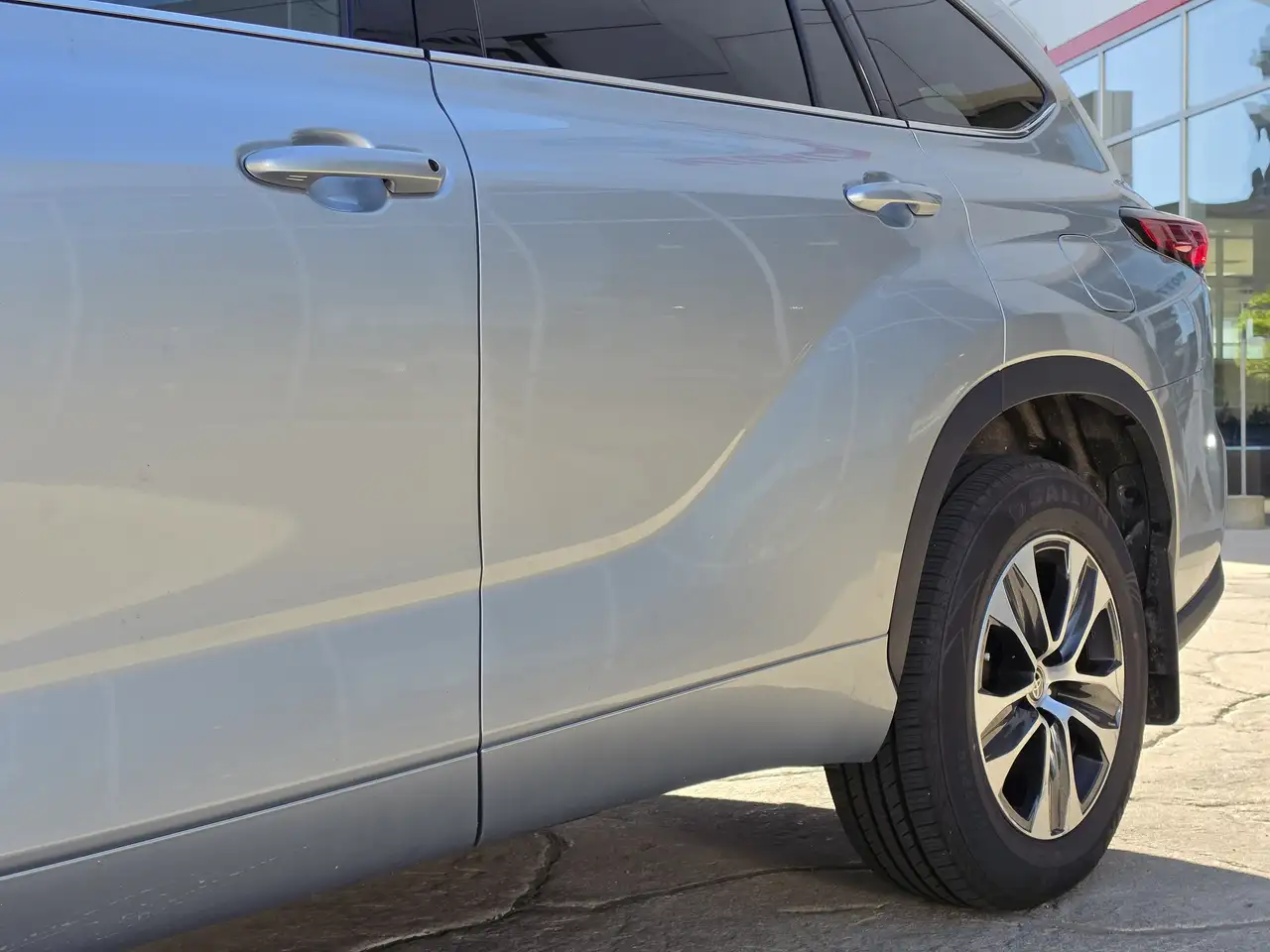 Toyota Highlander снимка Toyota Highlander