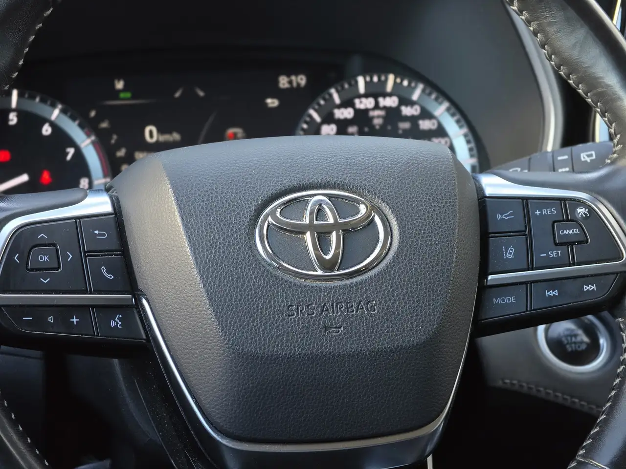 Toyota Highlander снимка Toyota Highlander