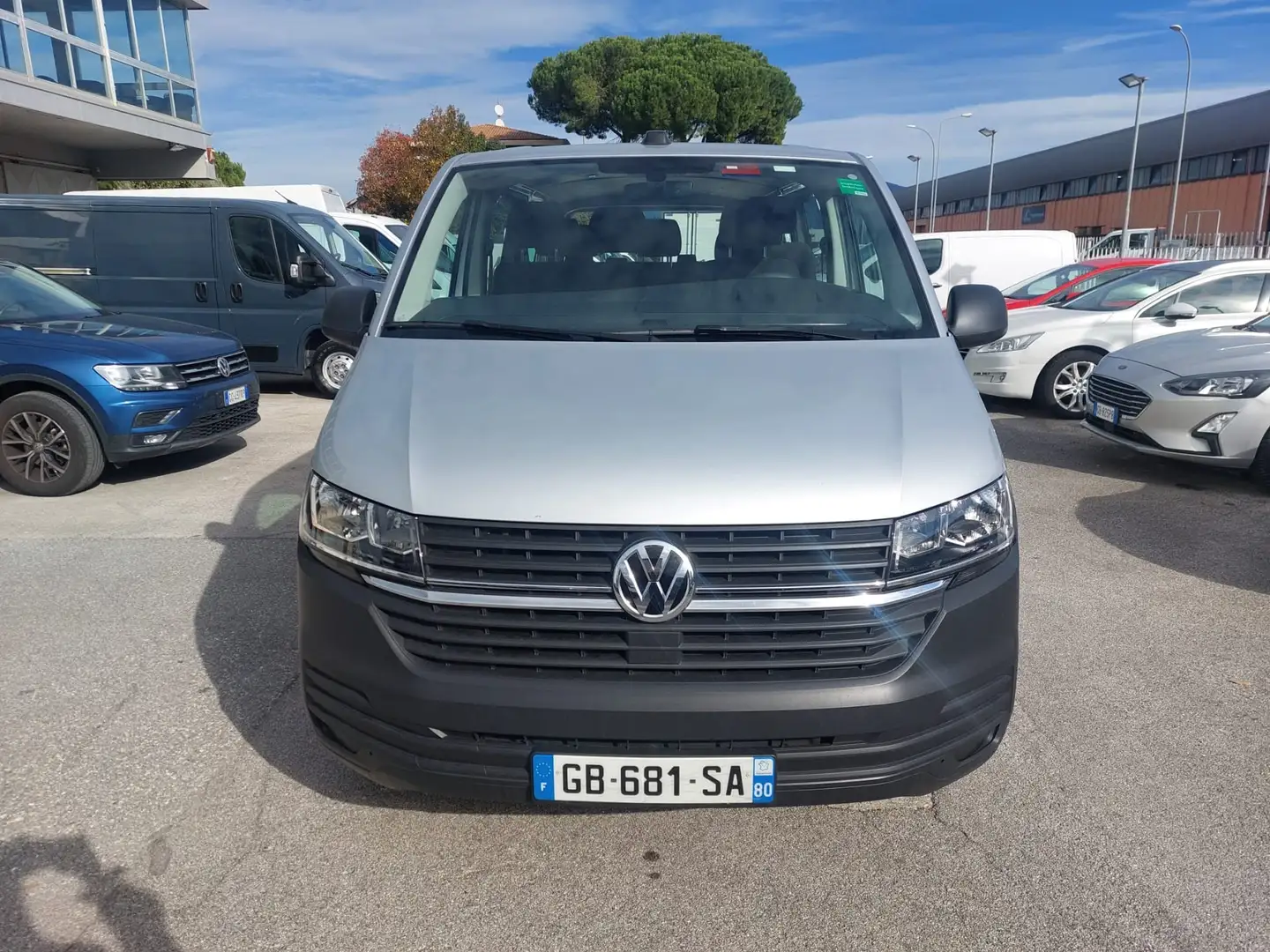 Volkswagen T6 Transporter Combi Long 9 Posti Grigio - 2