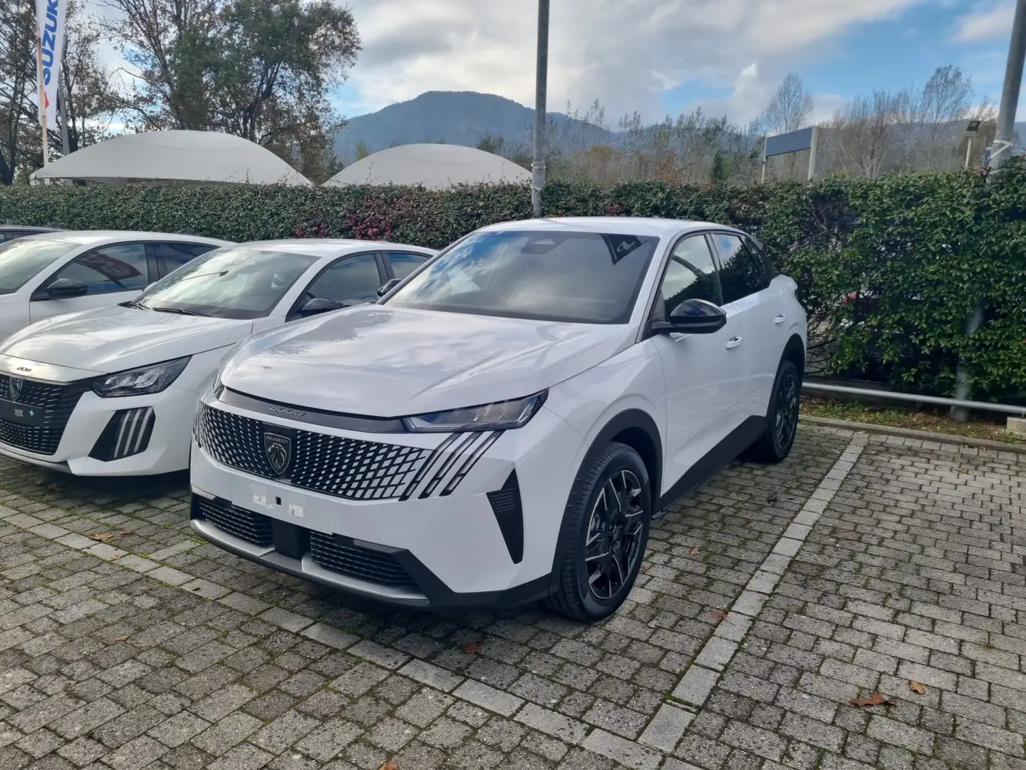 Peugeot 3008 3008 Hybrid 145 e-DCS6 Allure - KM0 Weiß - 1