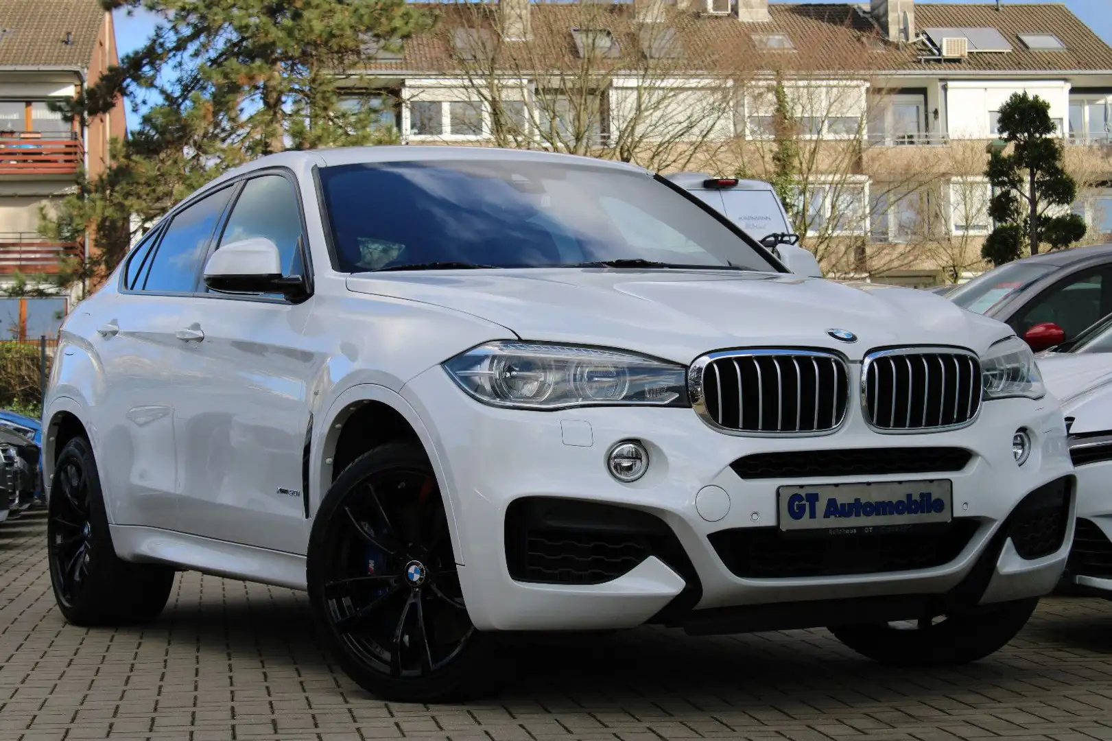 BMW X6 xDrive 50i/M-Paket/Navi/Klima/Kamera/AHK Weiß - 1