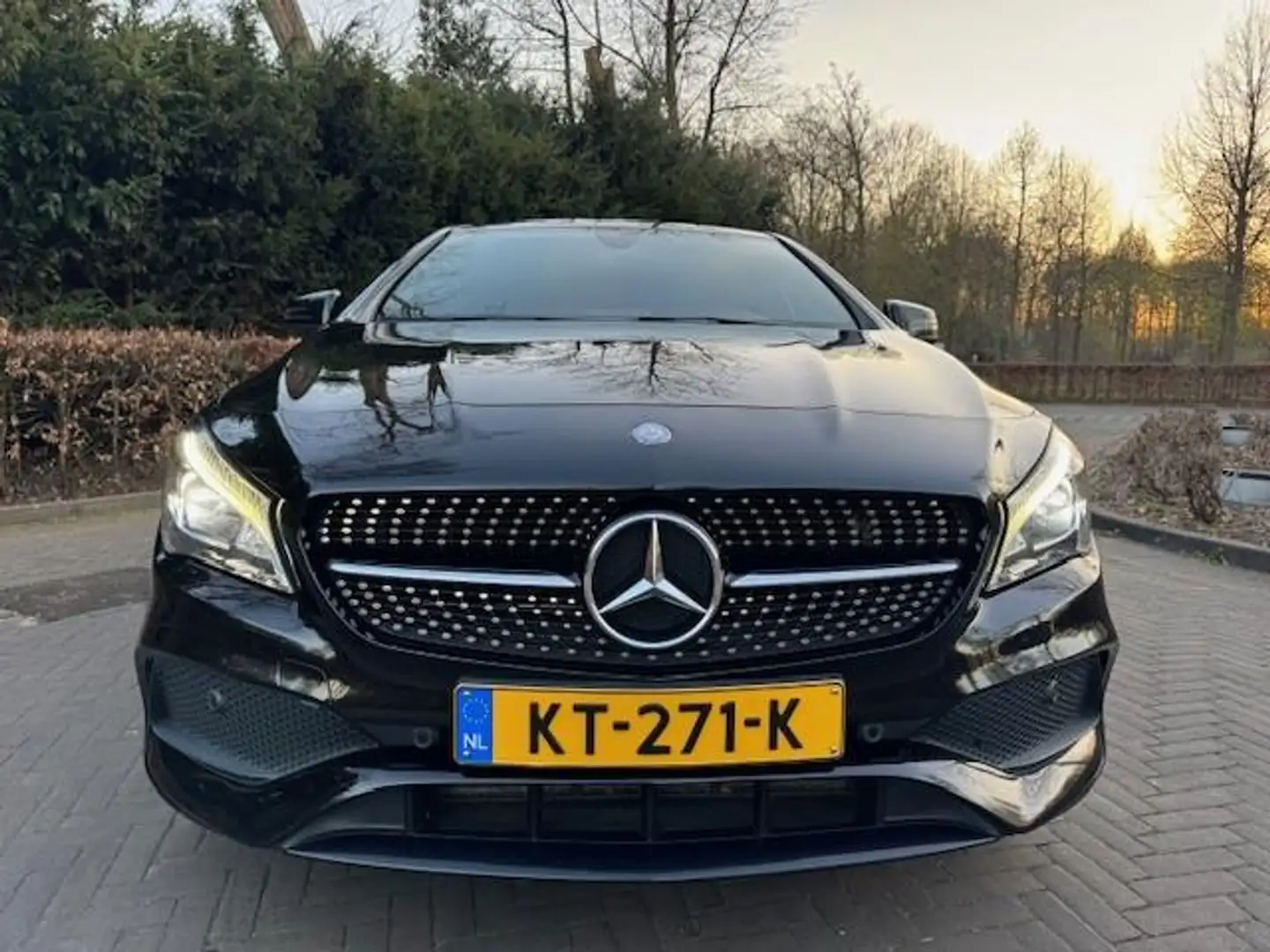 Mercedes-Benz CLA 180 AMG NIGHT EDITION PLUS/XENON/HLEER/FACELIFT Чорний - 2