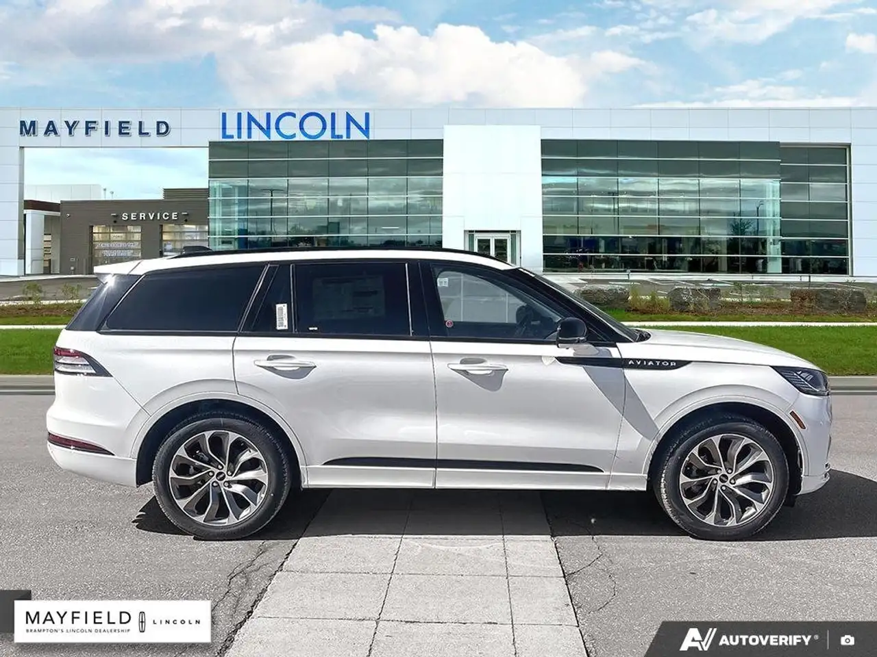 Lincoln Aviator снимка Lincoln Aviator