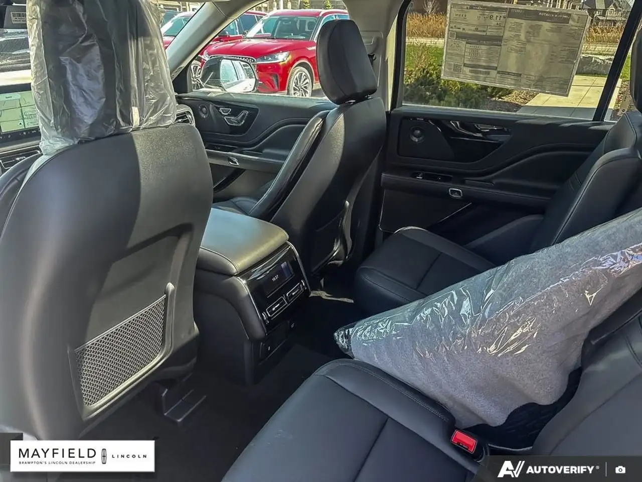 Lincoln Aviator снимка Lincoln Aviator