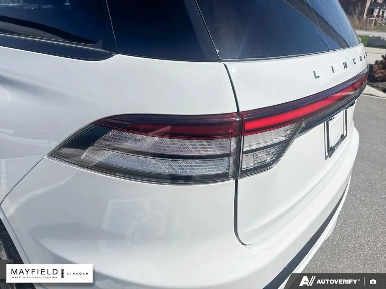 Lincoln Aviator снимка Lincoln Aviator