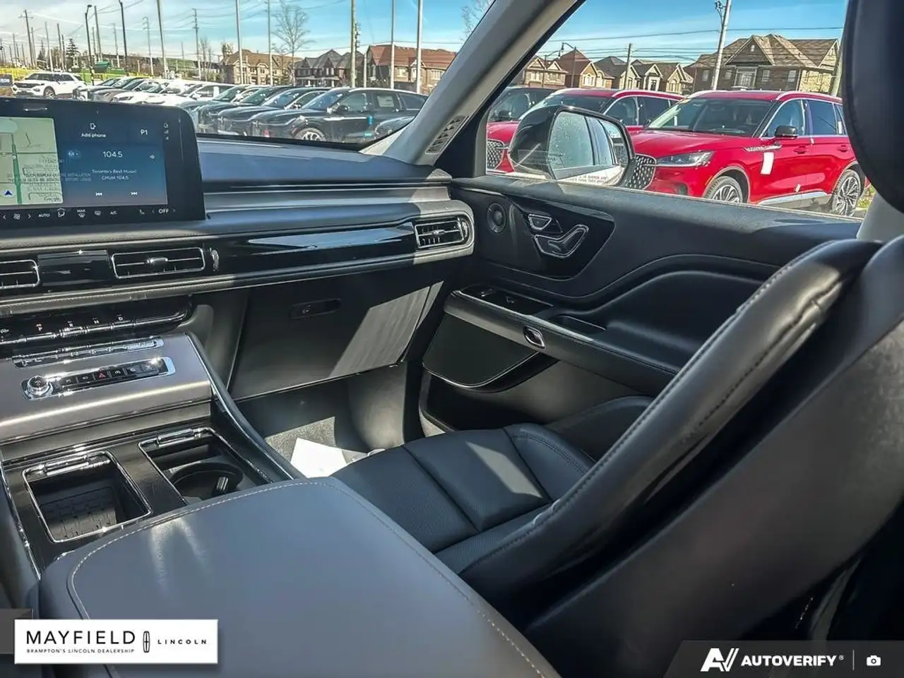 Lincoln Aviator снимка Lincoln Aviator
