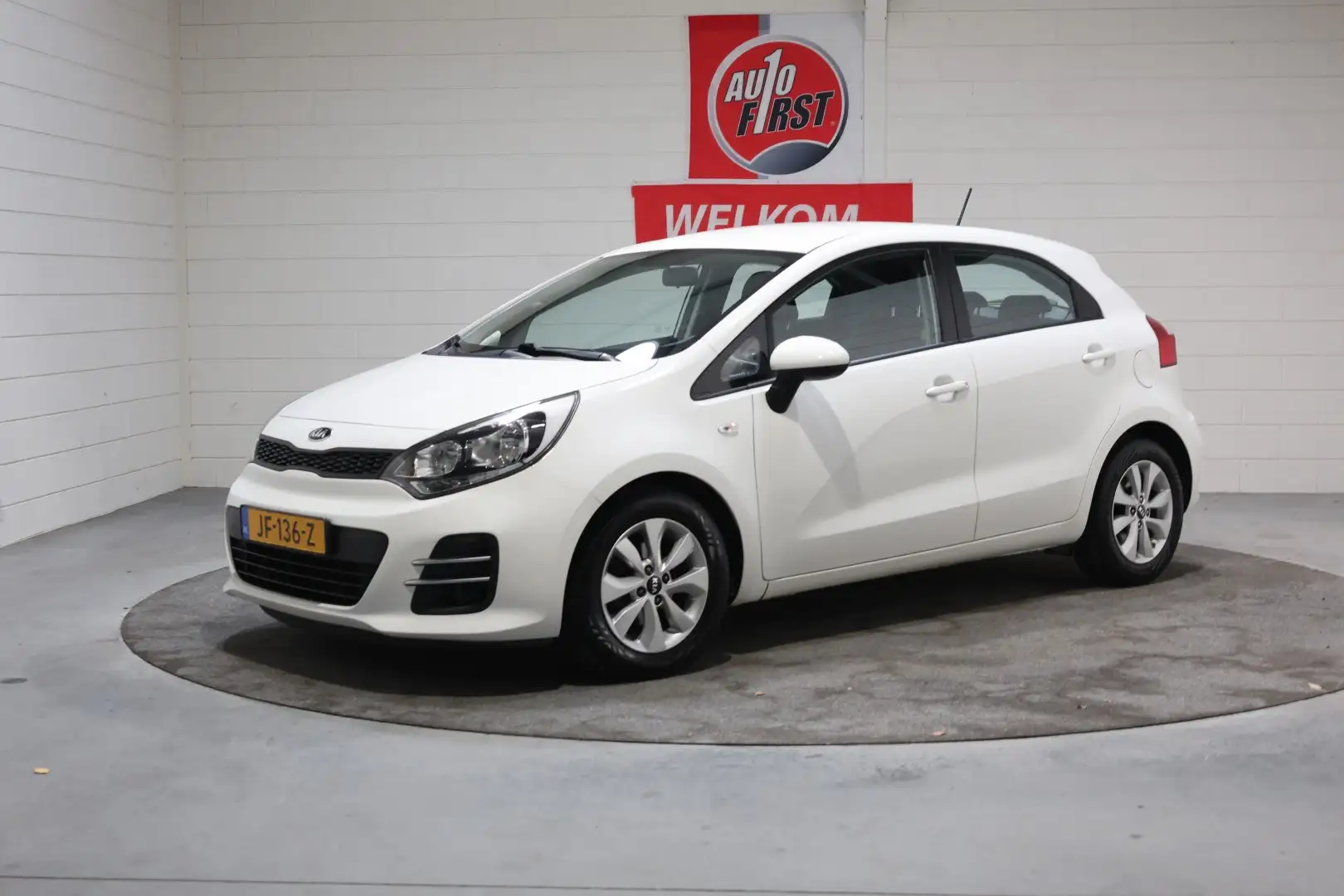 Kia Rio 1.2 CVVT ComfortPlusLine Navigator, Cruise control Blanc - 1