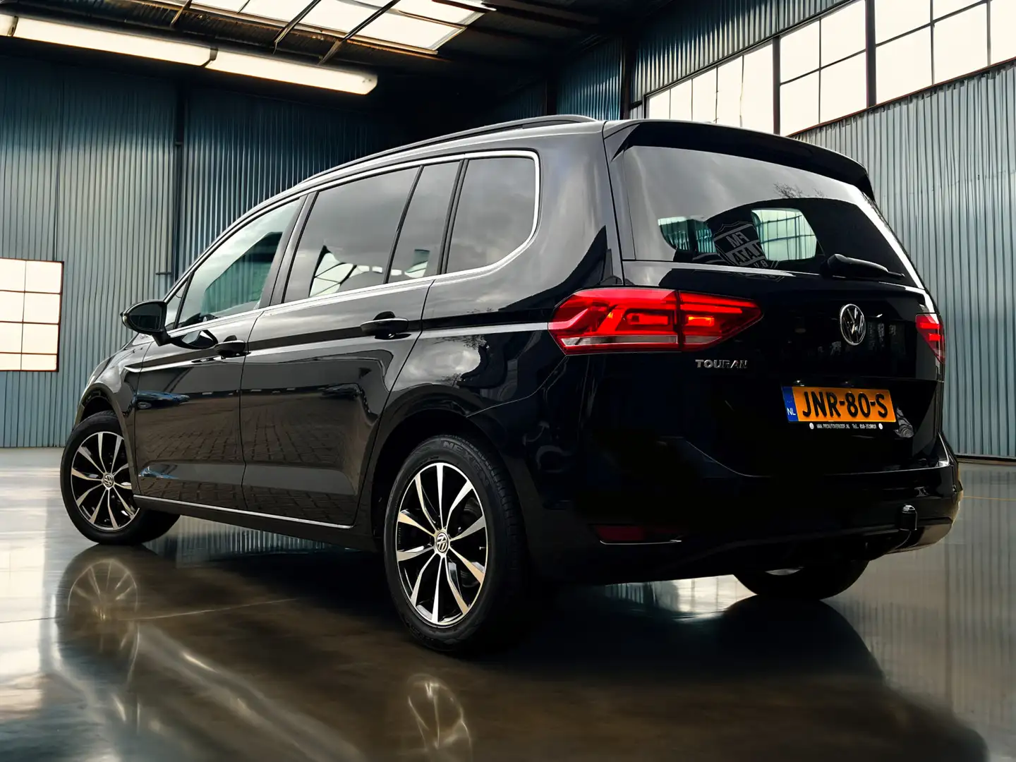 Volkswagen Touran 1.5 TSI Highline 7p Carplay_Trekhaak_ACC_Front ass Noir - 2