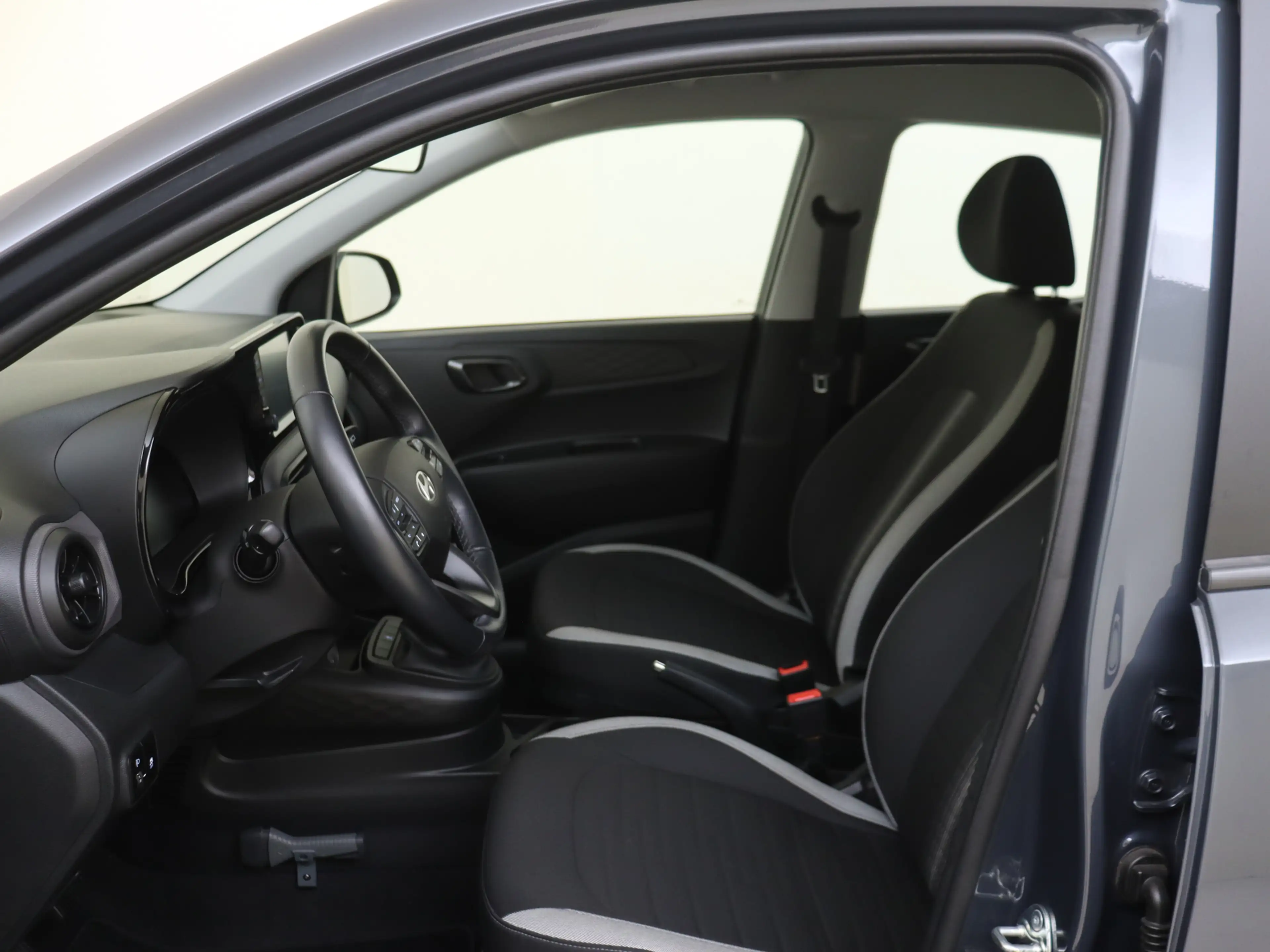 Hyundai i10 1.0 Comfort ** Lage km stand ** — photo 10
