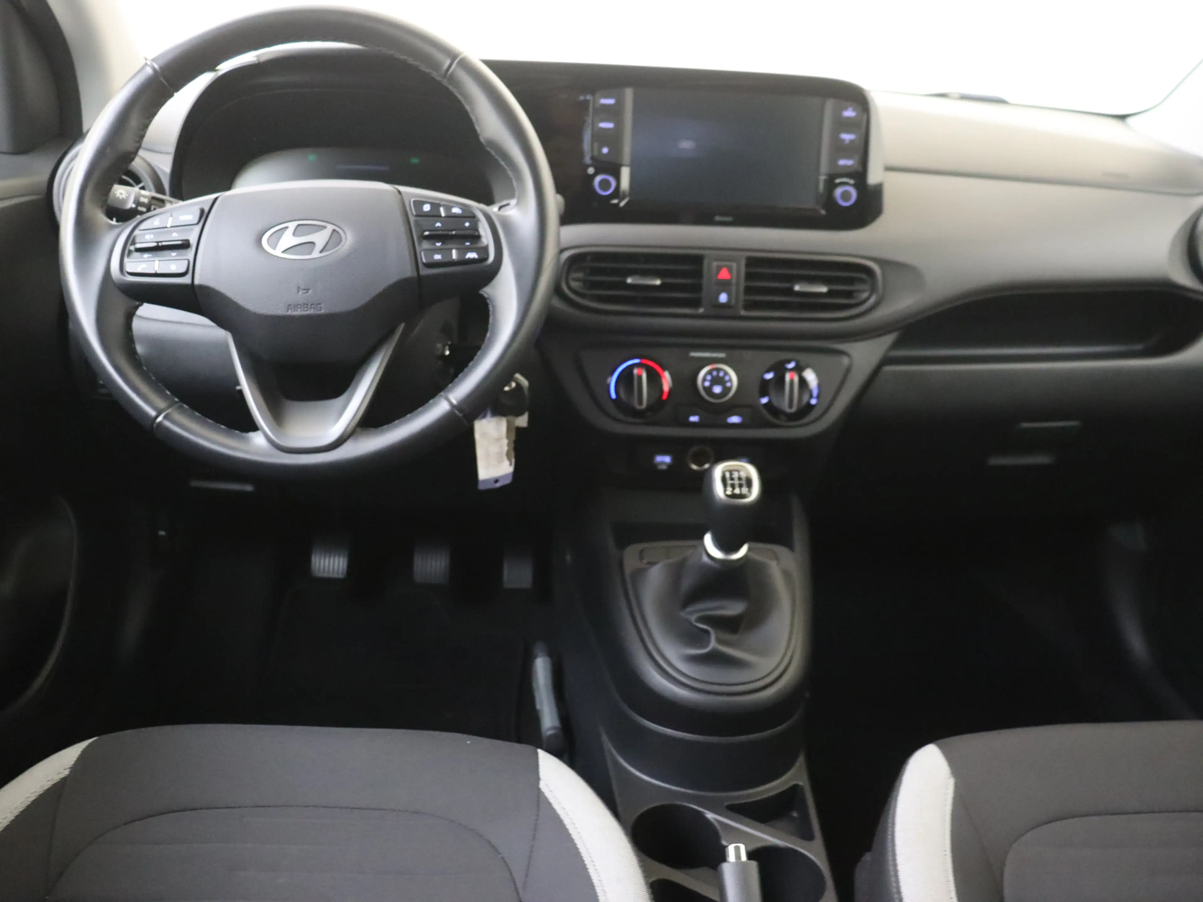 Hyundai i10 1.0 Comfort ** Lage km stand ** — photo 5