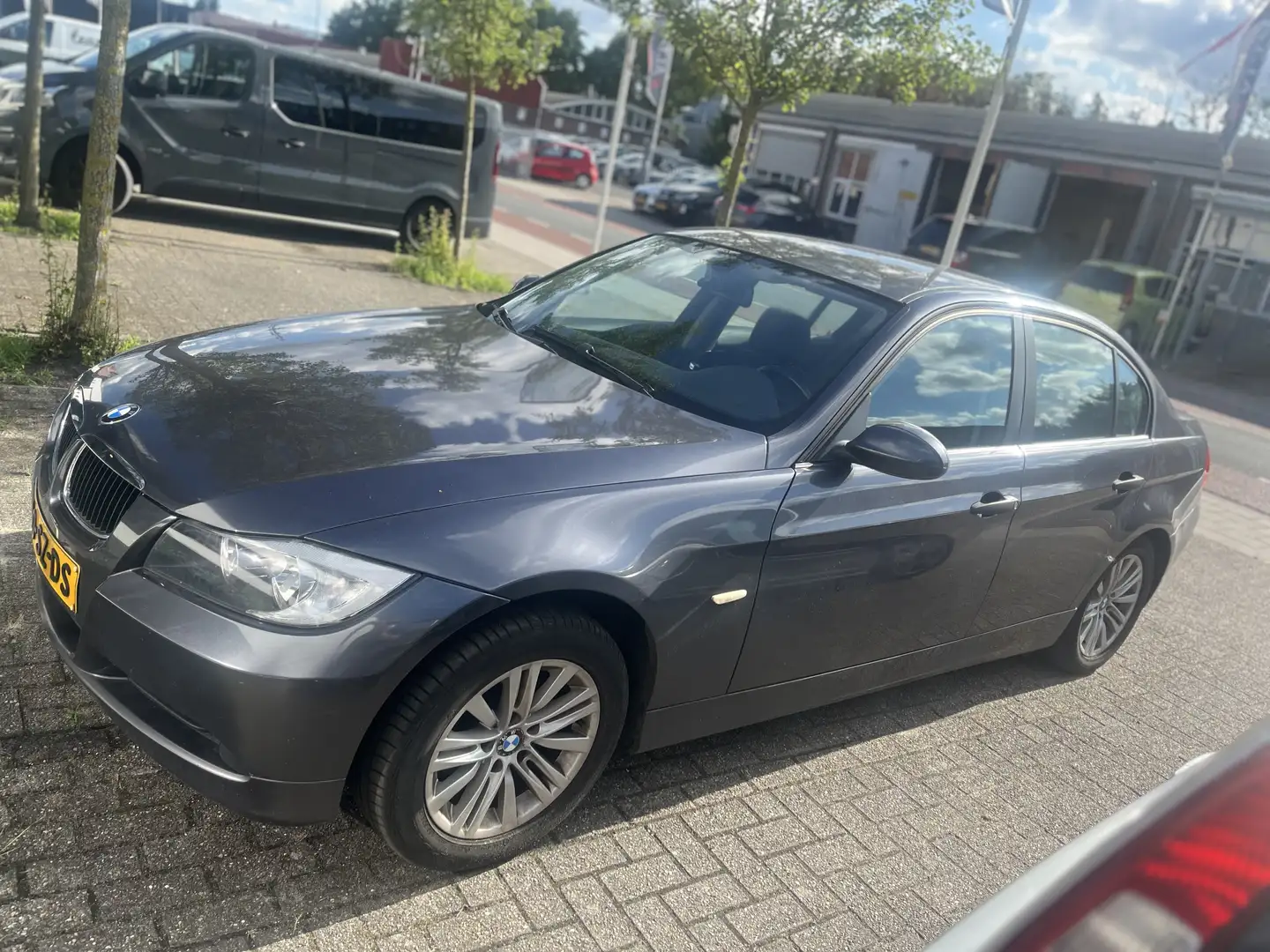 BMW 330 318i automaat Šedá - 2