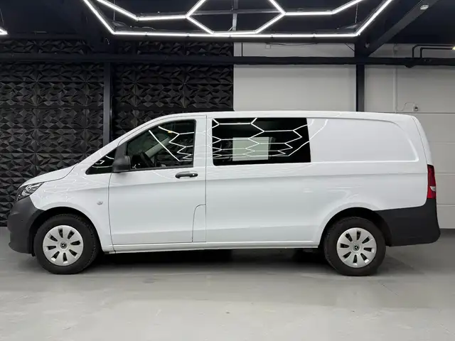 Mercedes-Benz Vito view 4