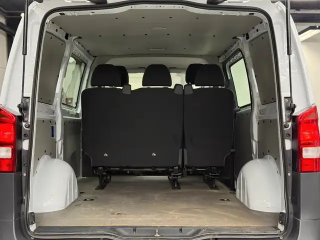 Mercedes-Benz Vito view 7
