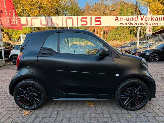Imagine smart forTwo fortwo 66kW DCT BRABUS tailor made**pure black*