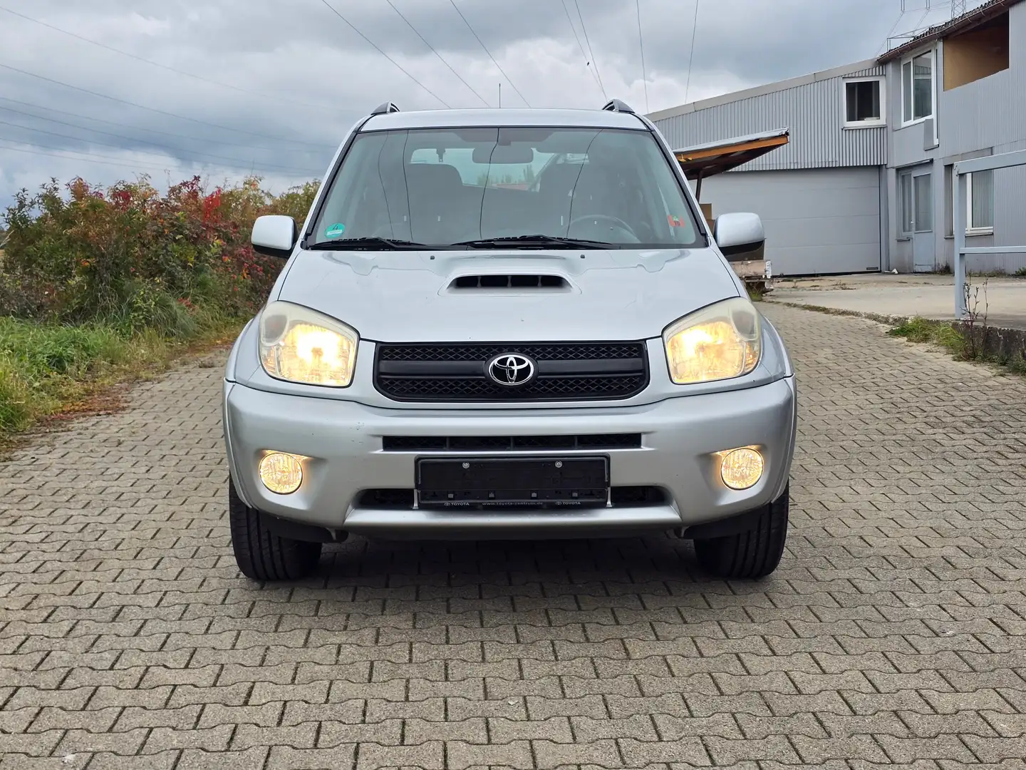 Toyota RAV 4 2.0 D-4D Sol 4X4 (2003- Grijs - 2