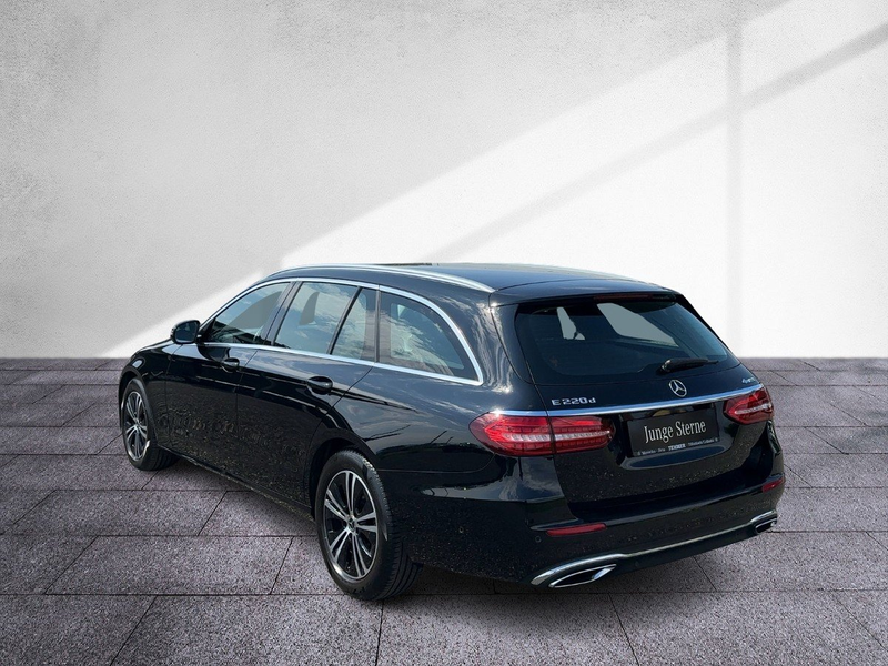 Mercedes-Benz E 220 d 4M T-Modell AVANTGARDE WIDESCREEN LED — photo 4