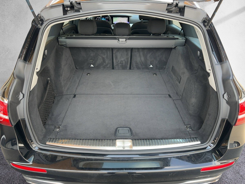 Mercedes-Benz E 220 d 4M T-Modell AVANTGARDE WIDESCREEN LED — photo 7
