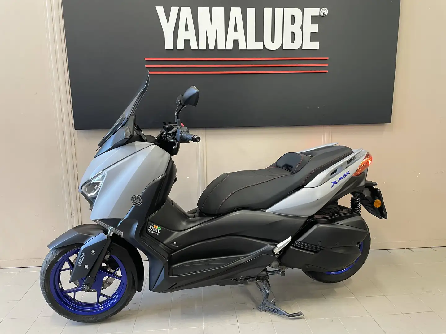Yamaha X-Max 300 Grigio - 2