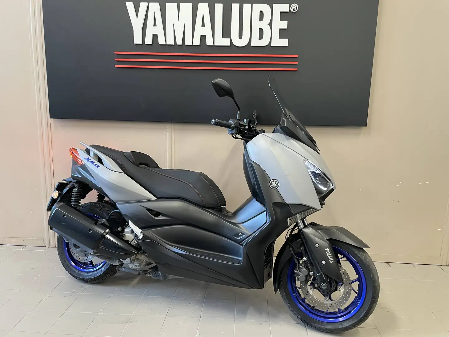 Yamaha X-Max 300 Grigio - 1