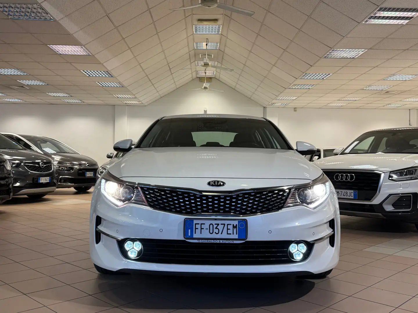 Kia Optima Optima IV 2016 1.7 crdi Class 141cv dct Blanc - 2